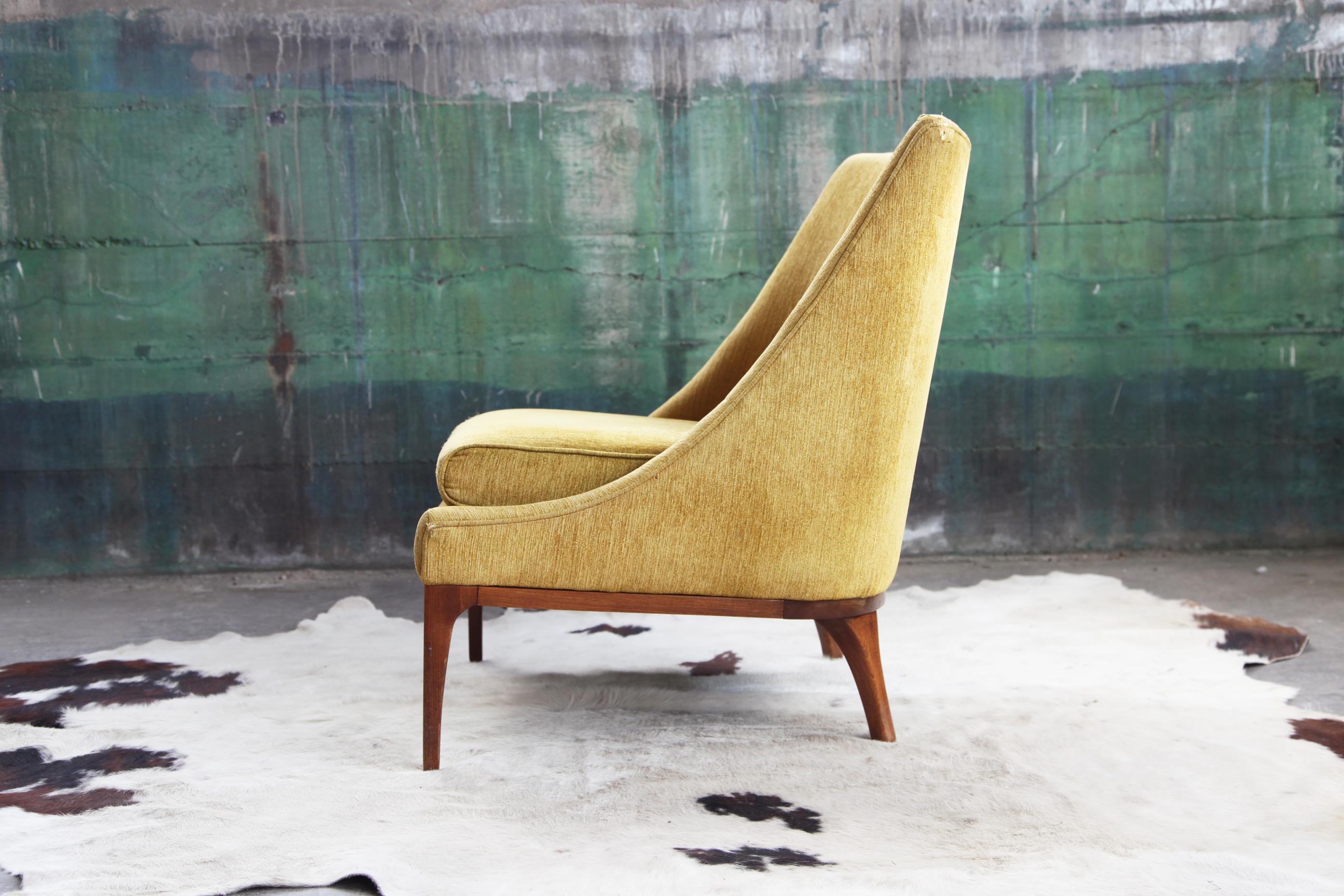American Vintage Mid Century Lawrence Yellow Peabody Club Chair For Sale