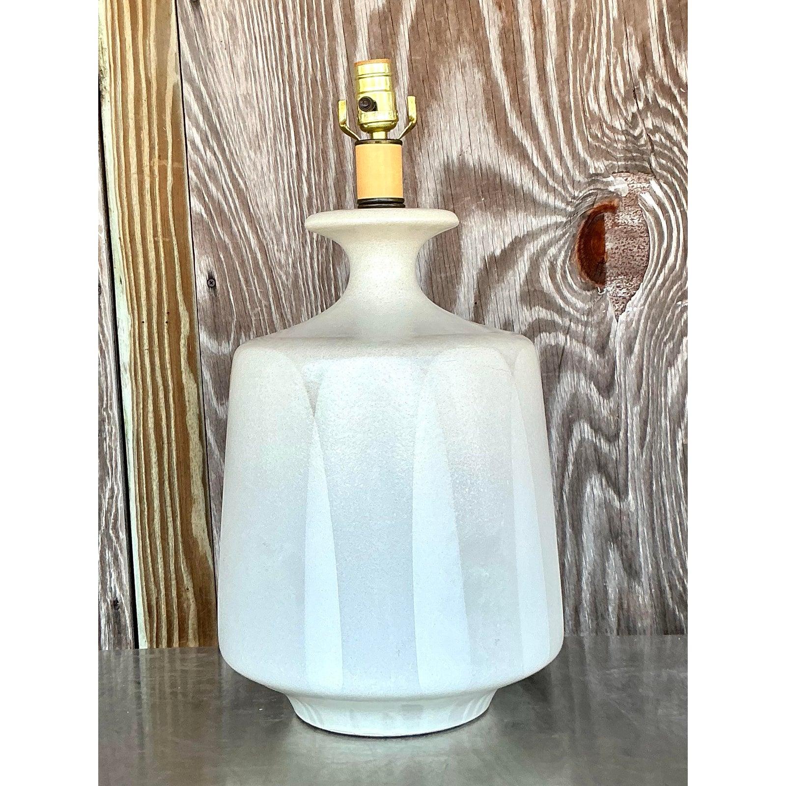 Vintage-Texturierte Mid-Century-Lampe, Hellgrau, Keramik im Angebot 1