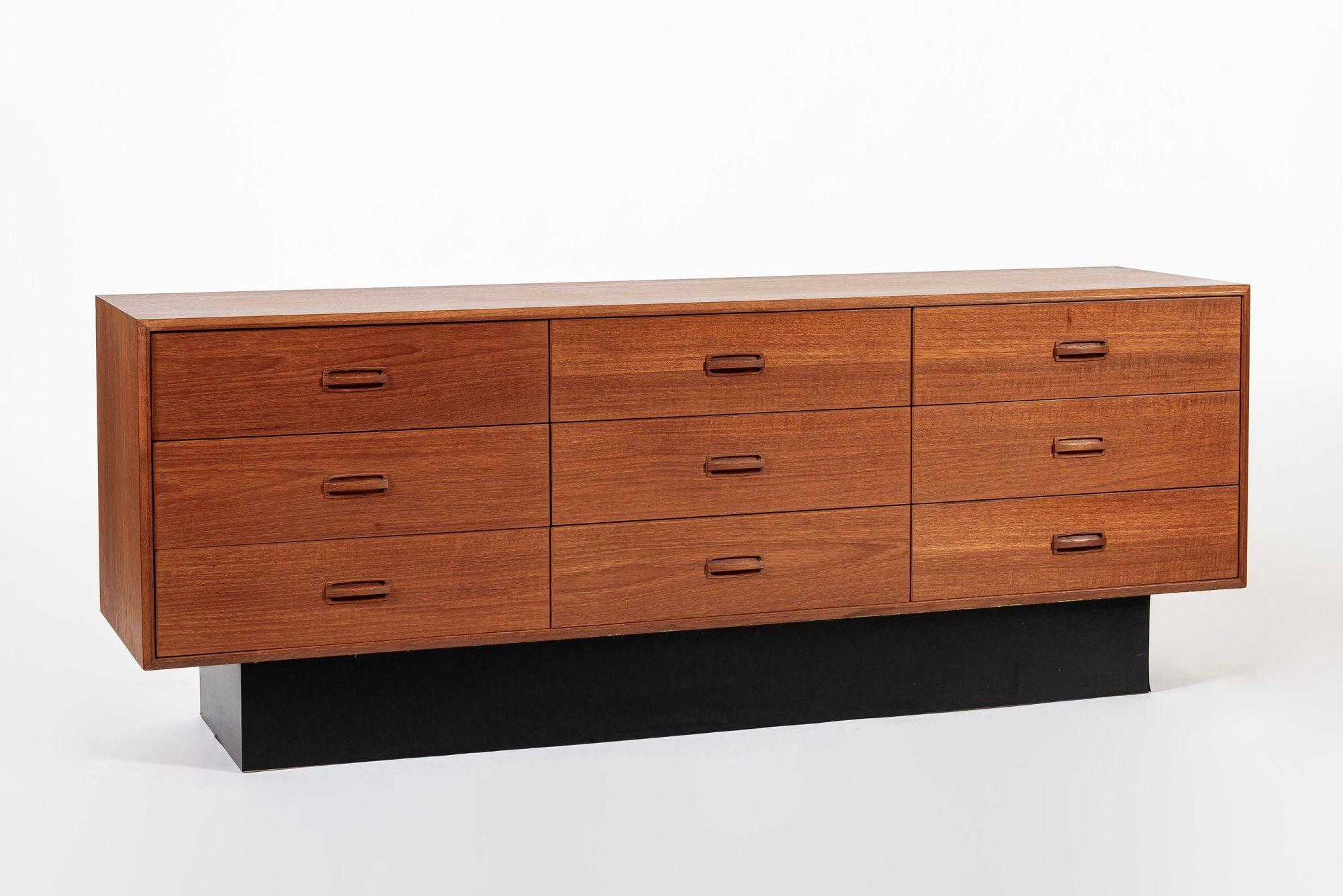 Vintage Mid Century Lowboy Teakholz Kommode 1960s (Moderne der Mitte des Jahrhunderts) im Angebot