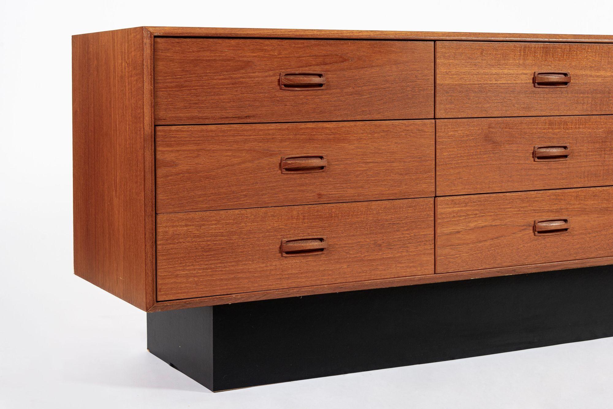 Vintage Mid Century Lowboy Teakholz Kommode 1960s (Unbekannt) im Angebot