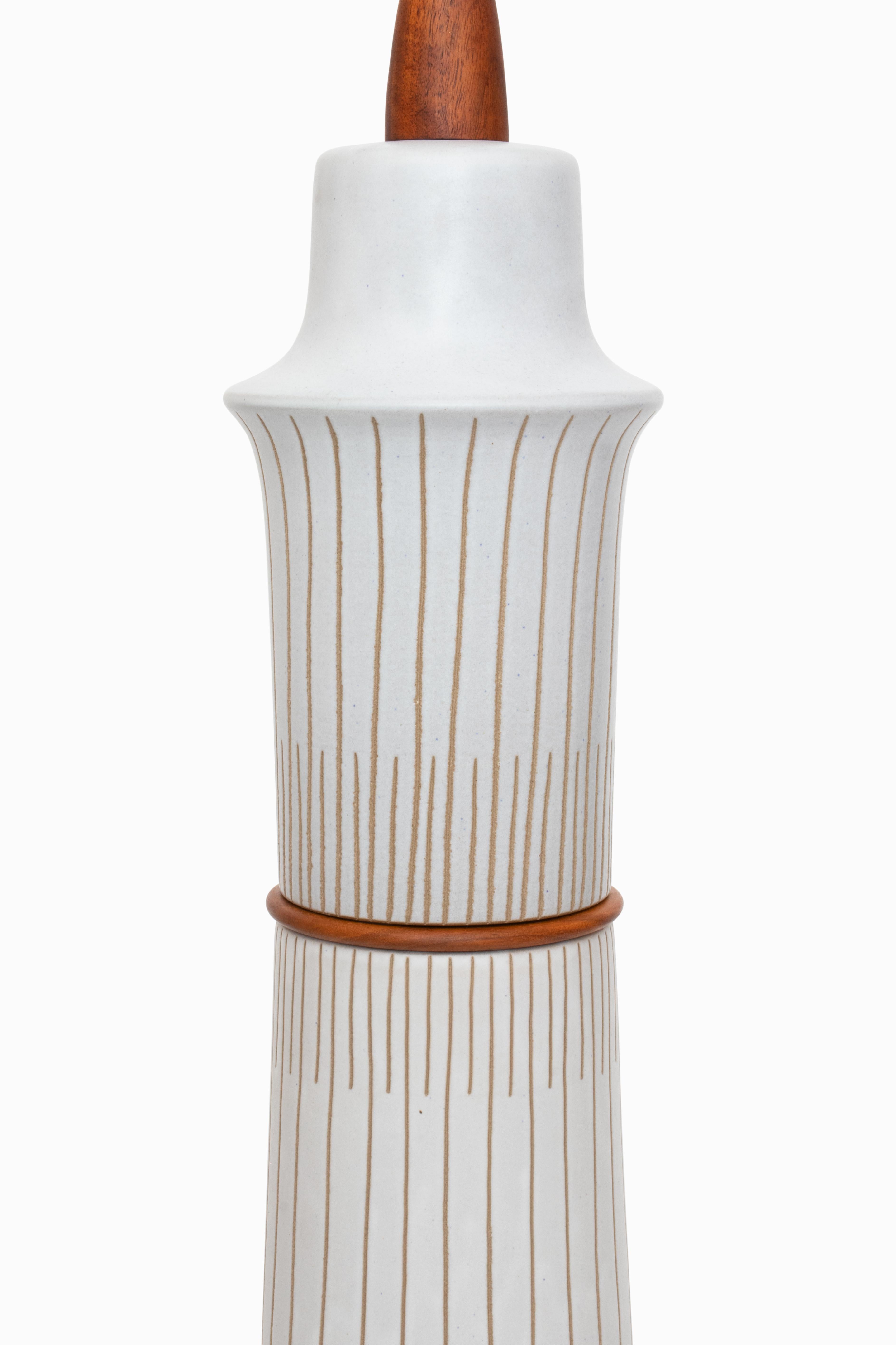 Lampe de bureau vintage mi-siècle M207 en céramique de Jane et Gordon Martz Bon état - En vente à Oxnard, CA