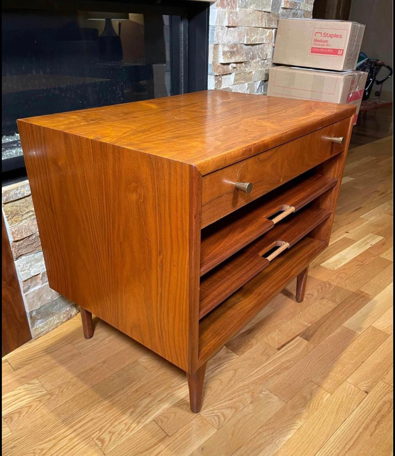 Vintage Mid Century Magazine Side Table by Kipp Stewart for Drexel In Good Condition In Seattle, WA