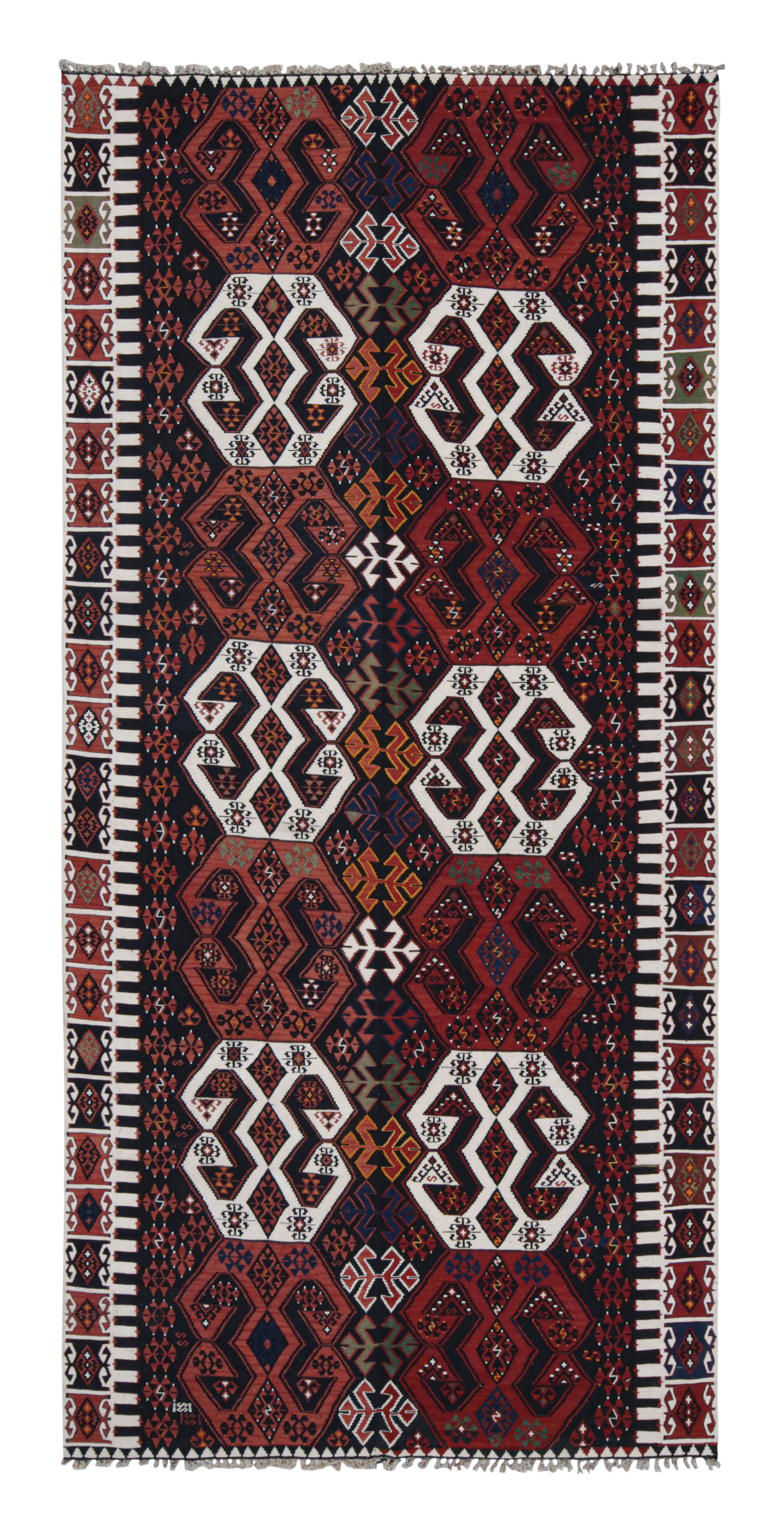 Rot-weißer und cremefarbener Woll-Kelim-Teppich von Rug & Kilim aus der Mitte des Jahrhunderts Malatya