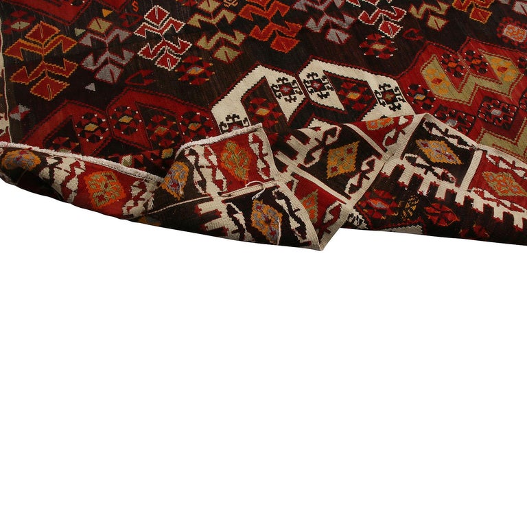 Vintage Midcentury Malatya Red and Off-White Wool Kilim Rug In Good Condition For Sale In Long Island City, NY