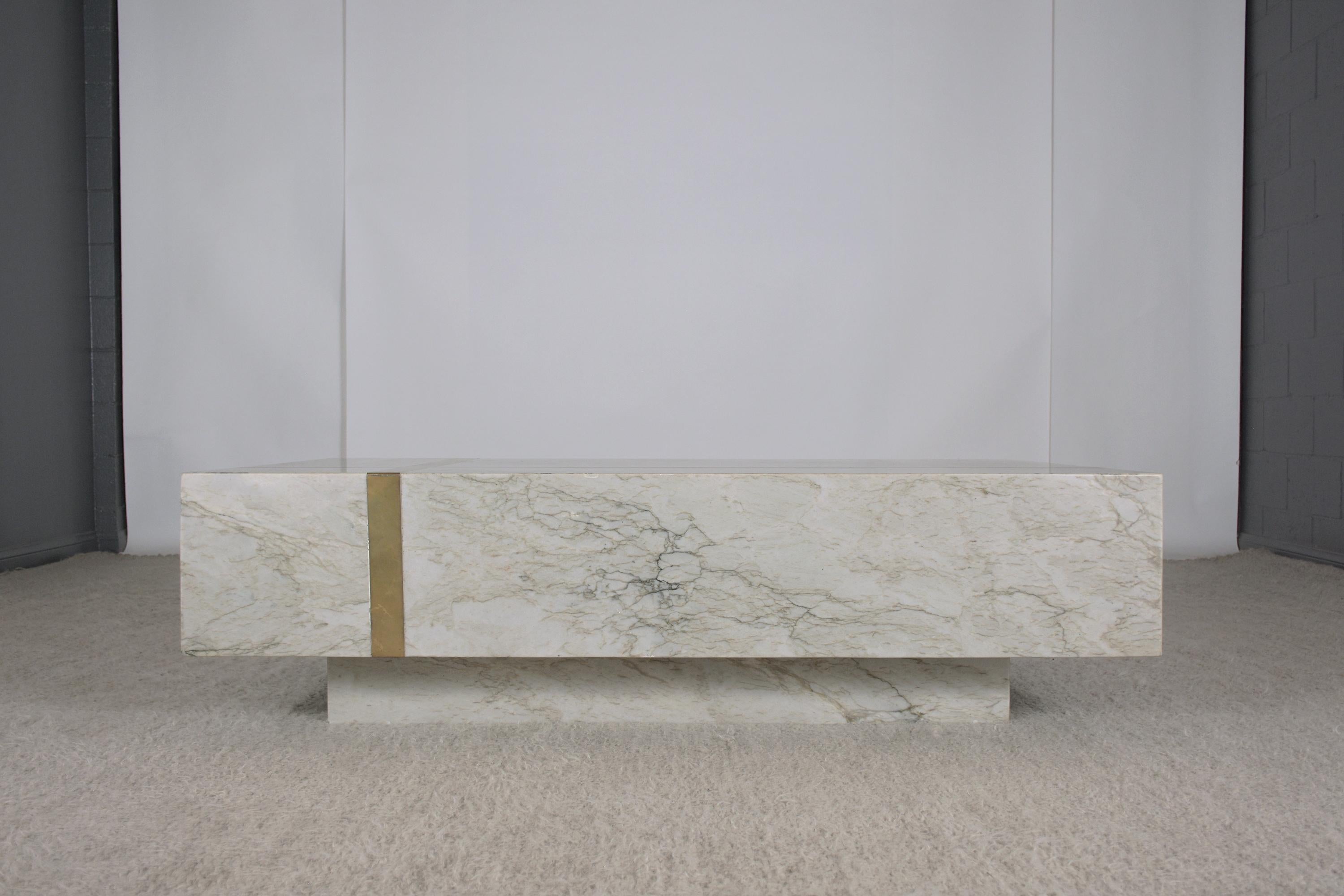 Late 20th Century Fully Restored Elegant Vintage Italian Marble Coffee Table with Brass Accents For Sale