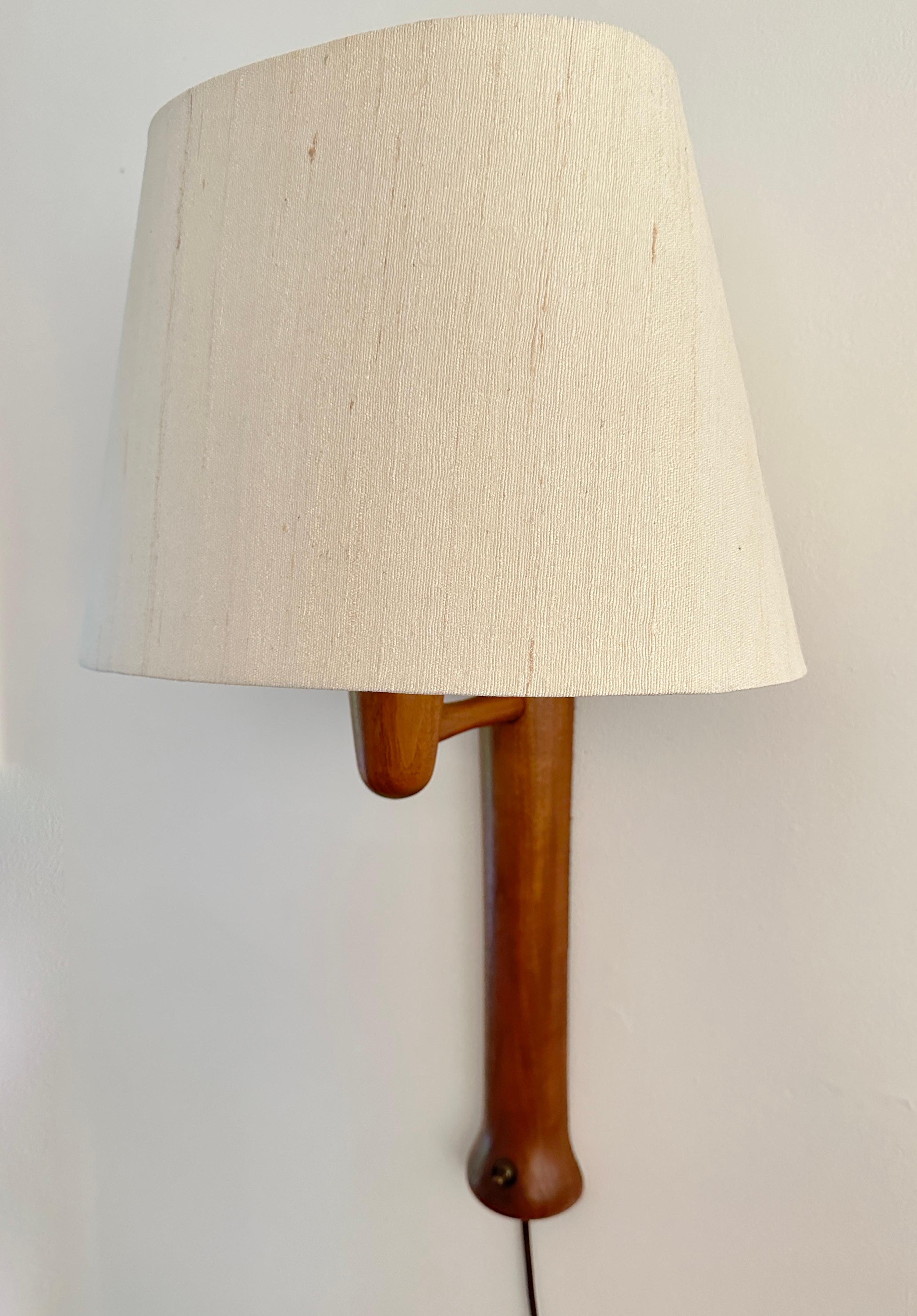 Mid-Century Modern Vintage Mid Century Marshall Studios, Inc. Teak Wall Sconce