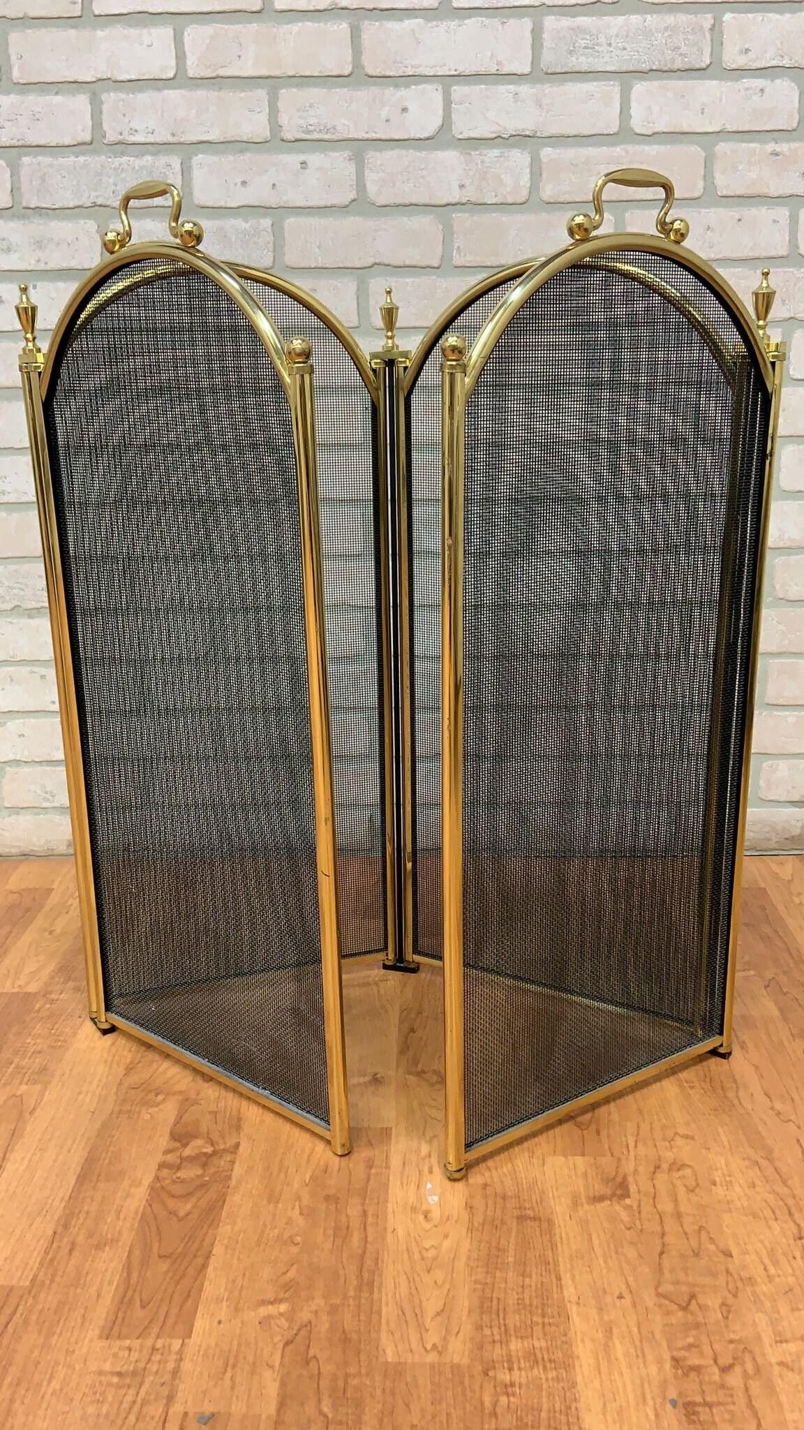 20th Century Vintage Mid Century Mesh with Brass Ball Handles & Finials Folding Hearth Screen For Sale