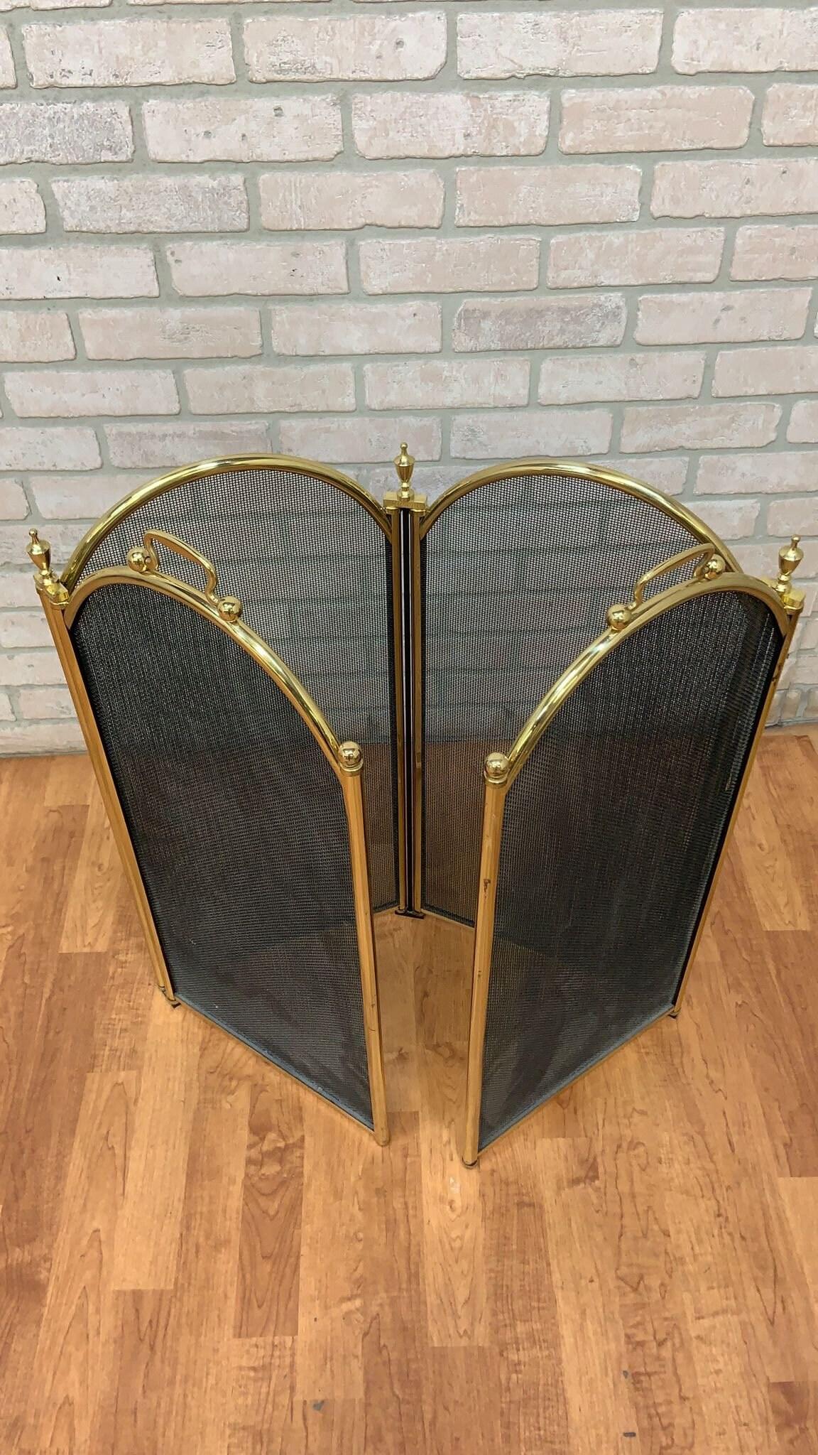 Vintage Mid Century Mesh with Brass Ball Handles & Finials Folding Hearth Screen For Sale 1