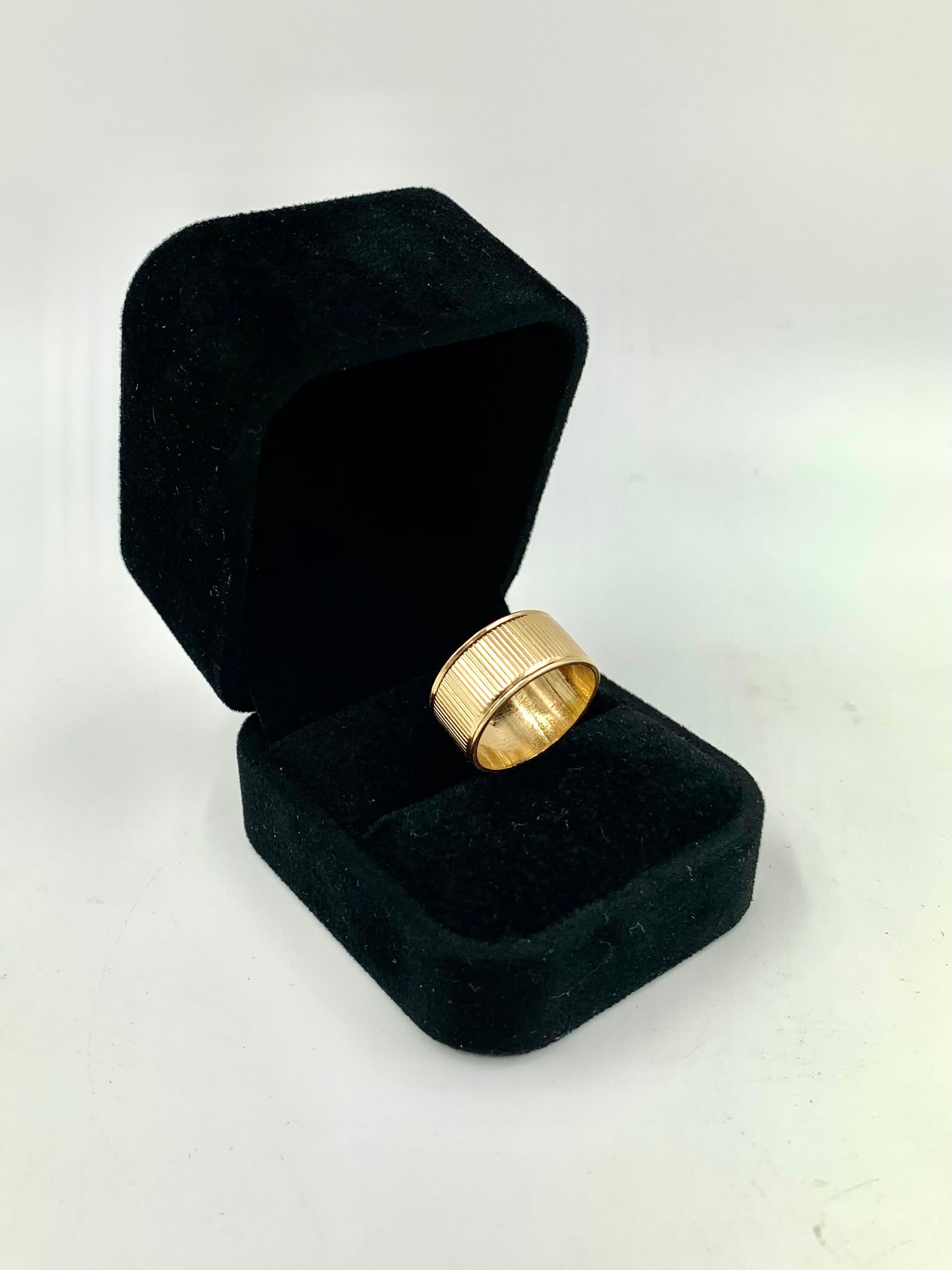 ring geriffelt