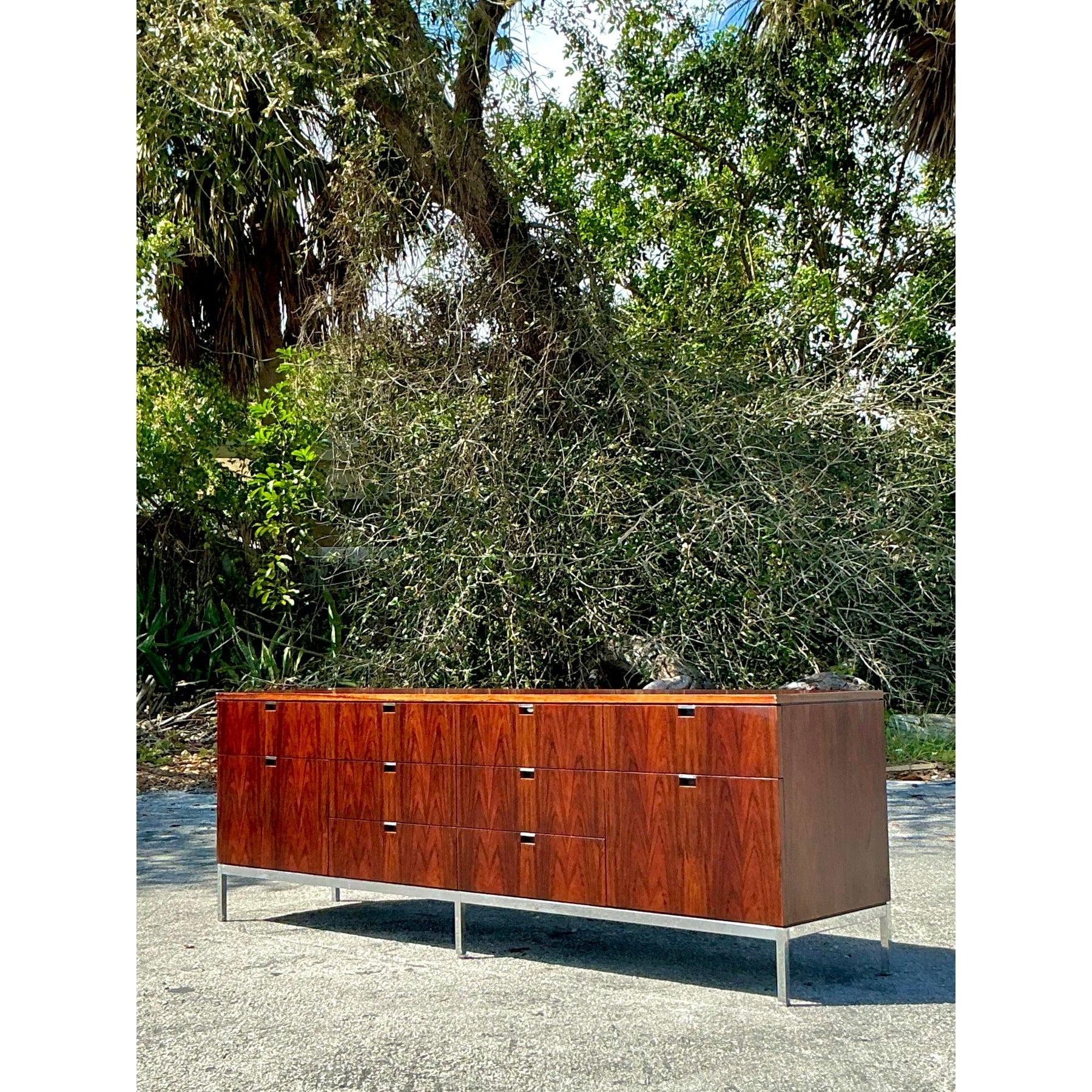 Vintage-Anrichte aus Rosenholz, Mid-Century Modern 1960er Knoll, Vintage im Angebot 4