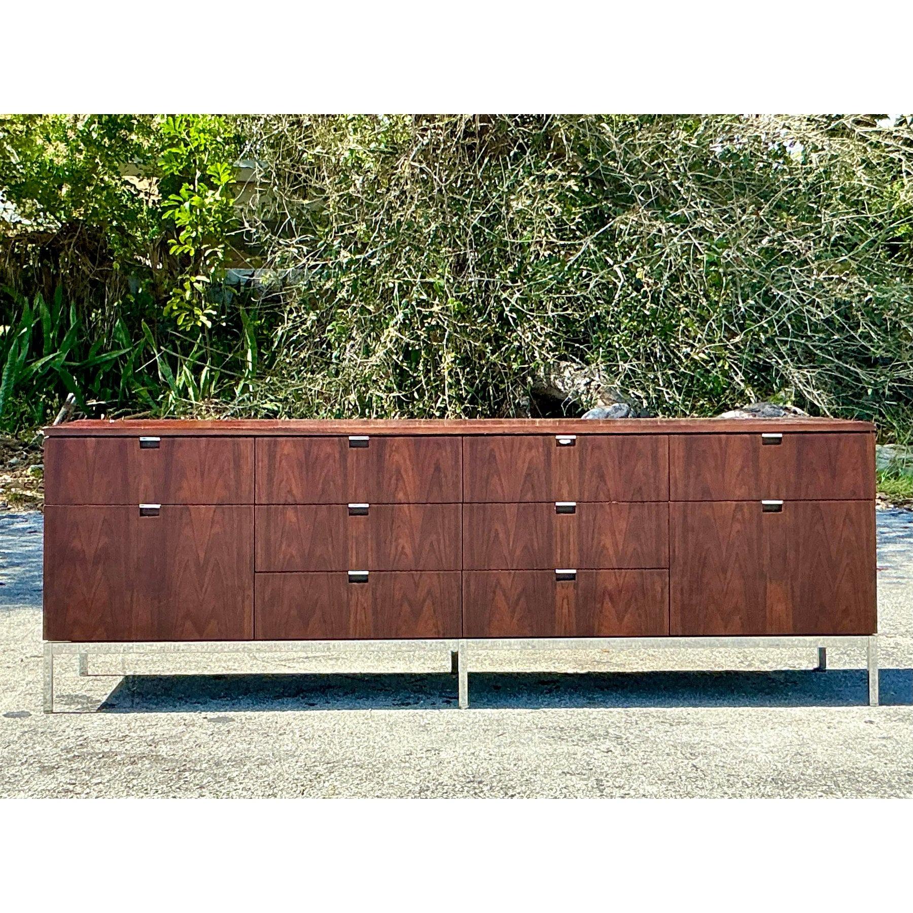 Vintage-Anrichte aus Rosenholz, Mid-Century Modern 1960er Knoll, Vintage (Moderne der Mitte des Jahrhunderts) im Angebot