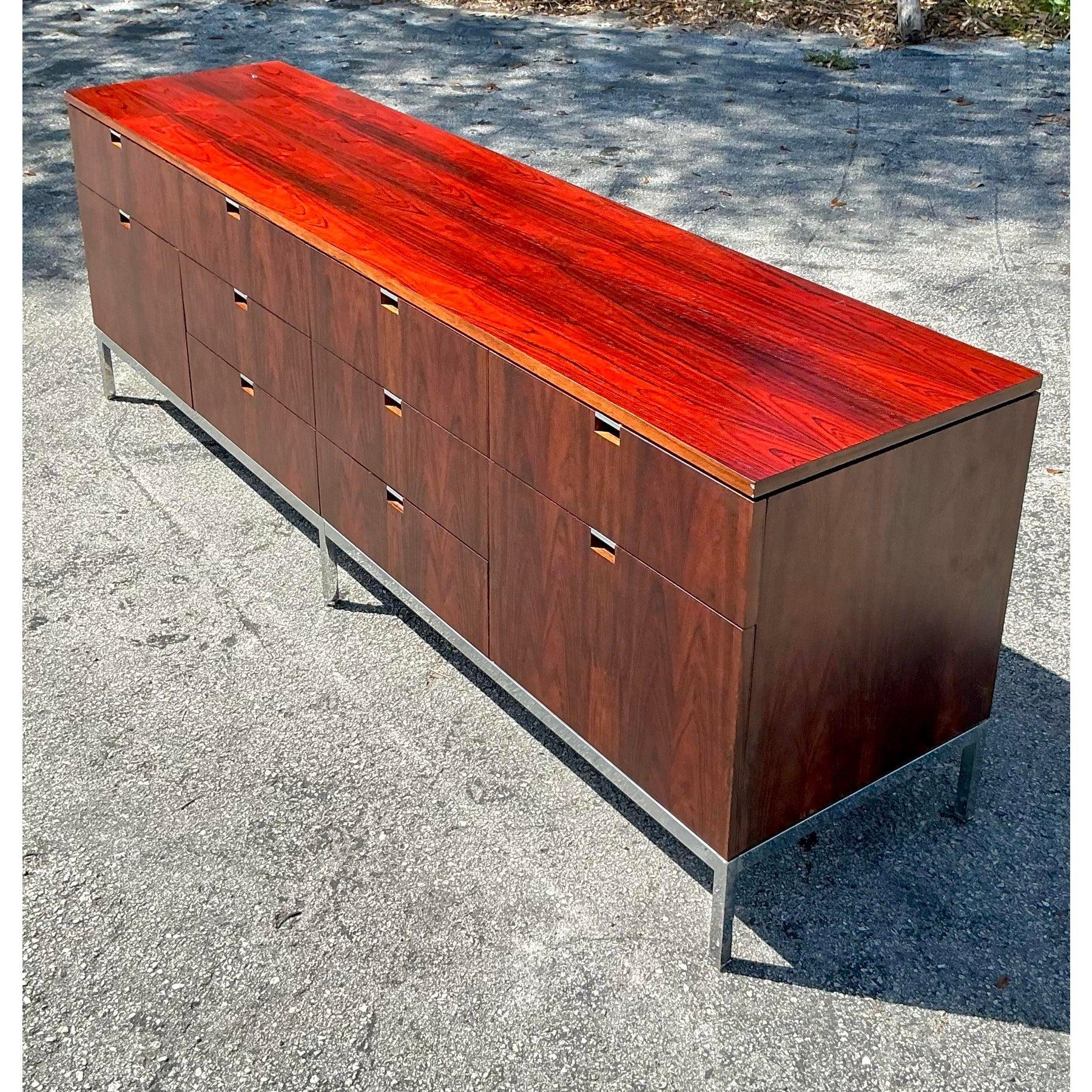 Vintage-Anrichte aus Rosenholz, Mid-Century Modern 1960er Knoll, Vintage im Angebot 1