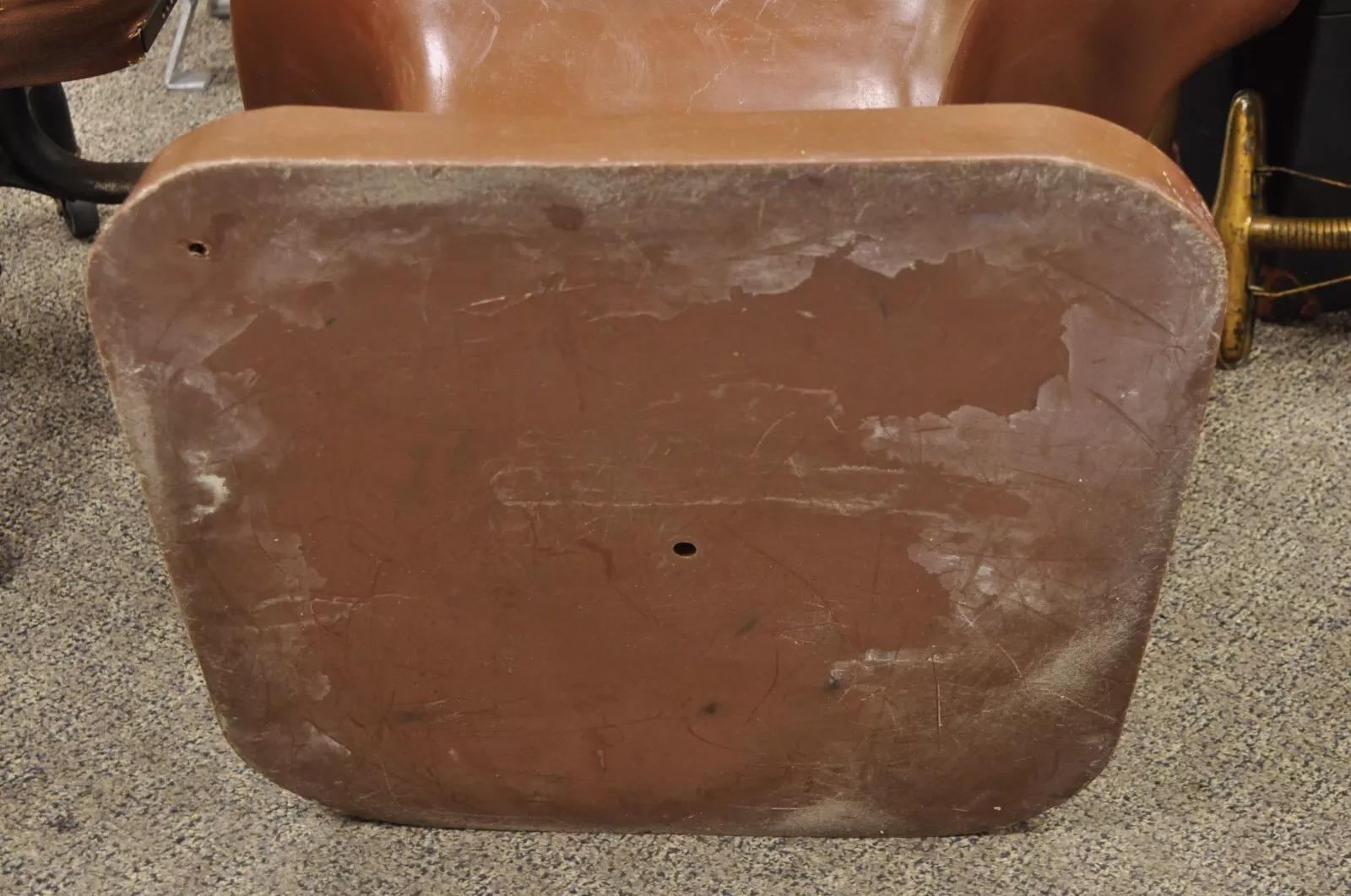 Vintage Mid Century Modern 1980s Brown Molded Plastic Hand Chair im Angebot 2