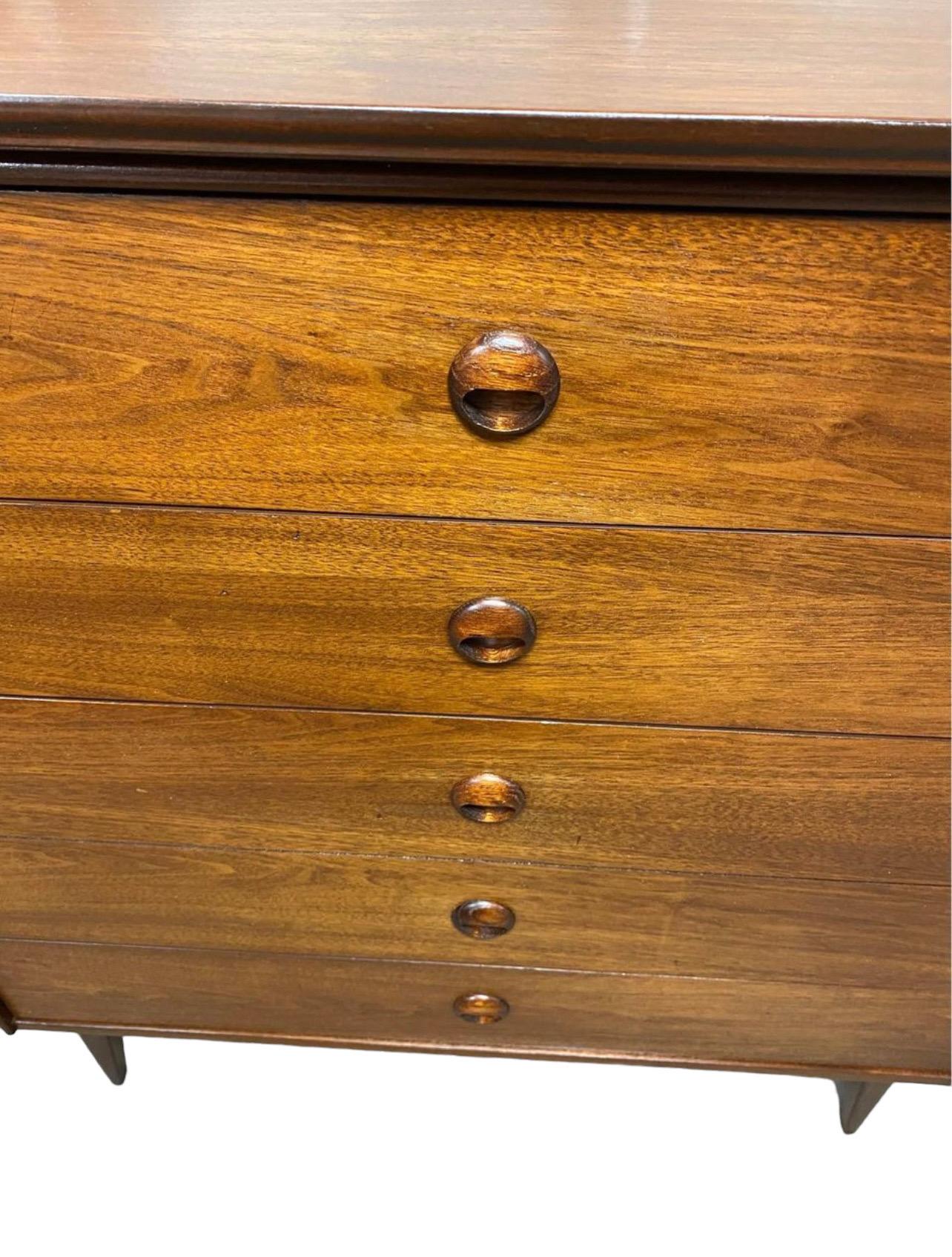 vintage 4 drawer dresser