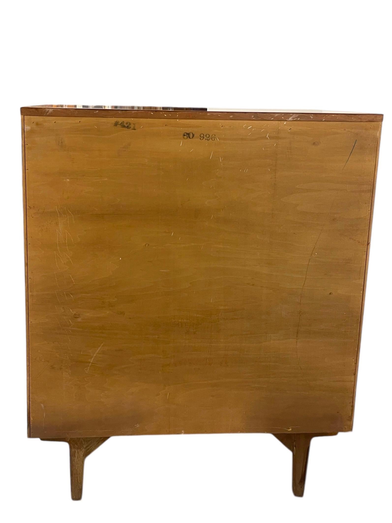 Vintage Mid Century Modern Highboy Dresser à 4 tiroirs par Stanley Furniture en vente 4