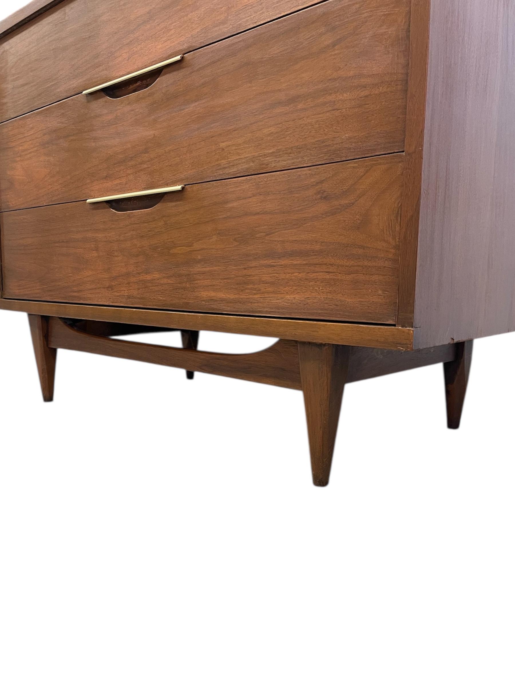 Vintage Mid Century Modern 5 Drawer Dresser - Kent Coffey Tableau Collection For Sale 1