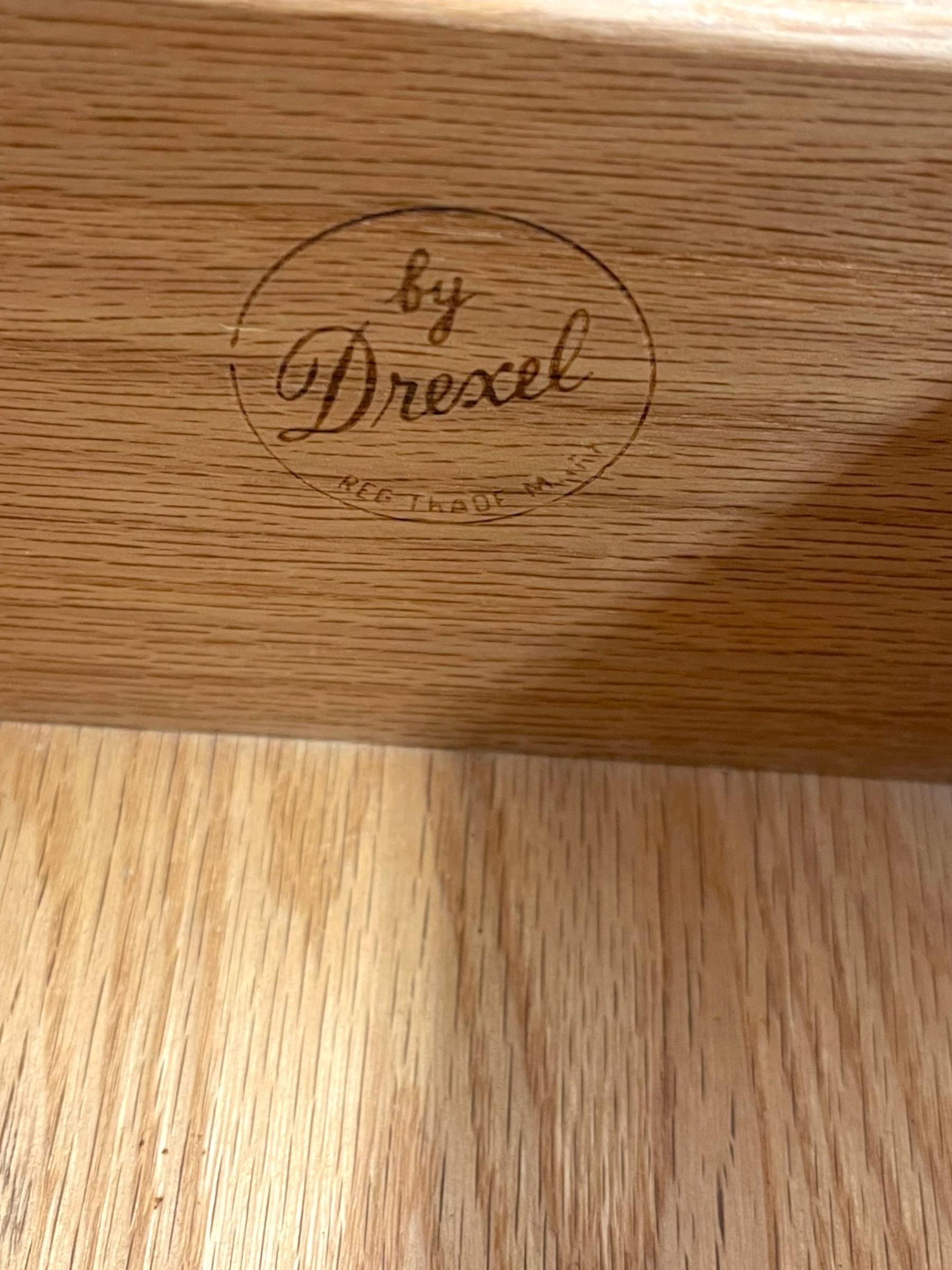 Comò a 6 cassetti Vintage Mid Century Modern di Drexel Parallel Collectional In condizioni buone in vendita a Seattle, WA
