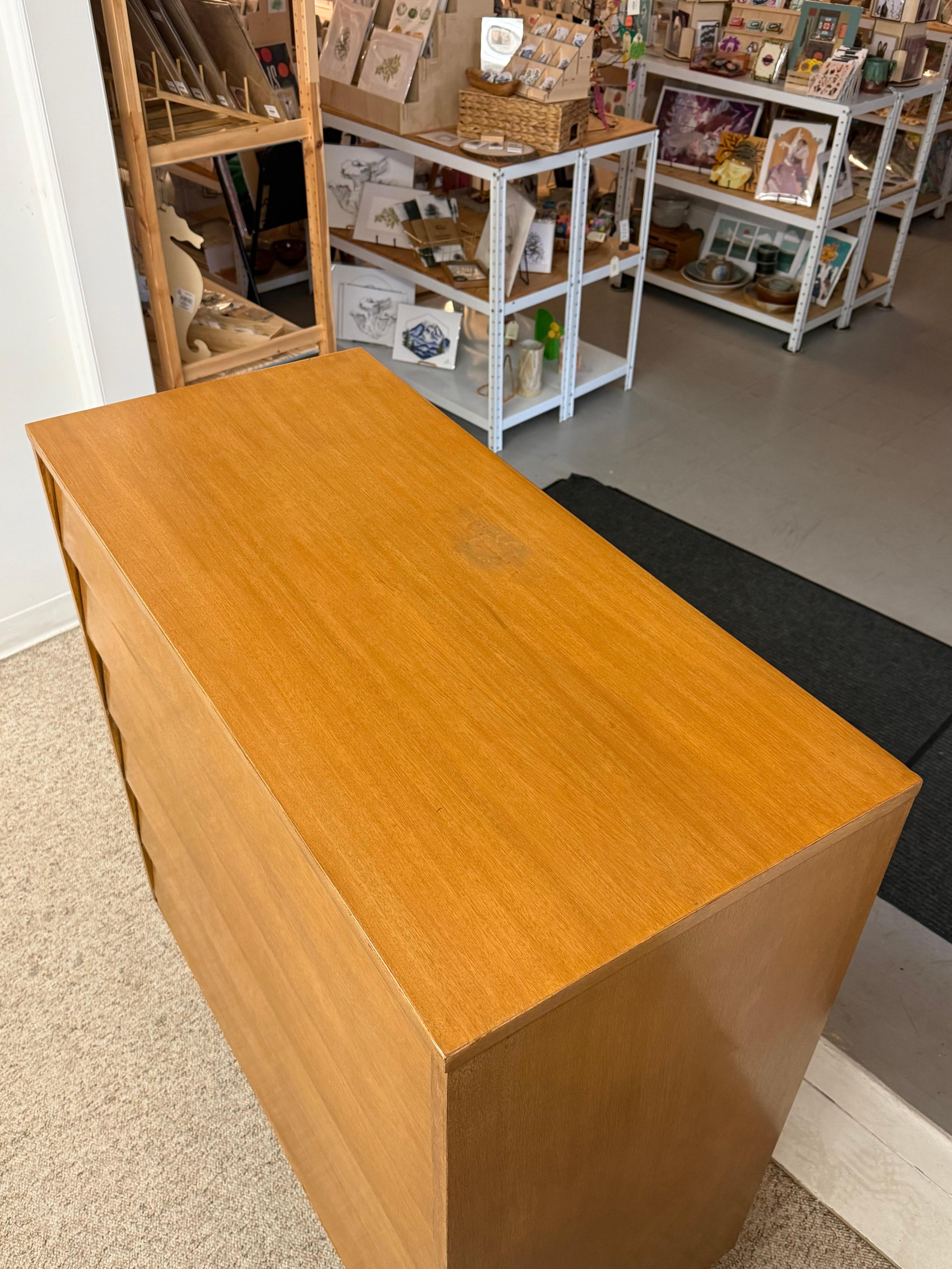 Commode à 6 tiroirs à queue d'aronde moderne du milieu du siècle dernier par Kent Coffey en vente 3