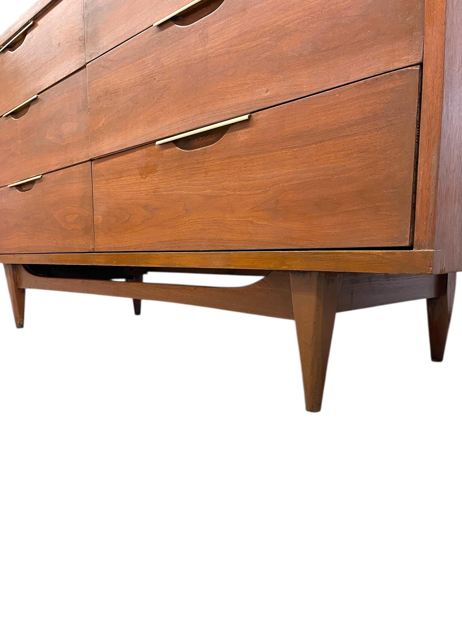 Walnut Vintage Mid Century Modern 6 Drawer Dresser Kent Coffey Tableau Collection For Sale