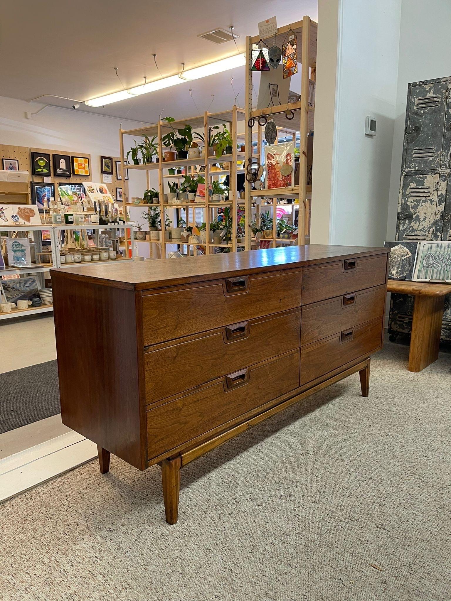 Vintage Mid Century Modern 6 Drawer Dresser Dovetailed Drawers For Sale ...