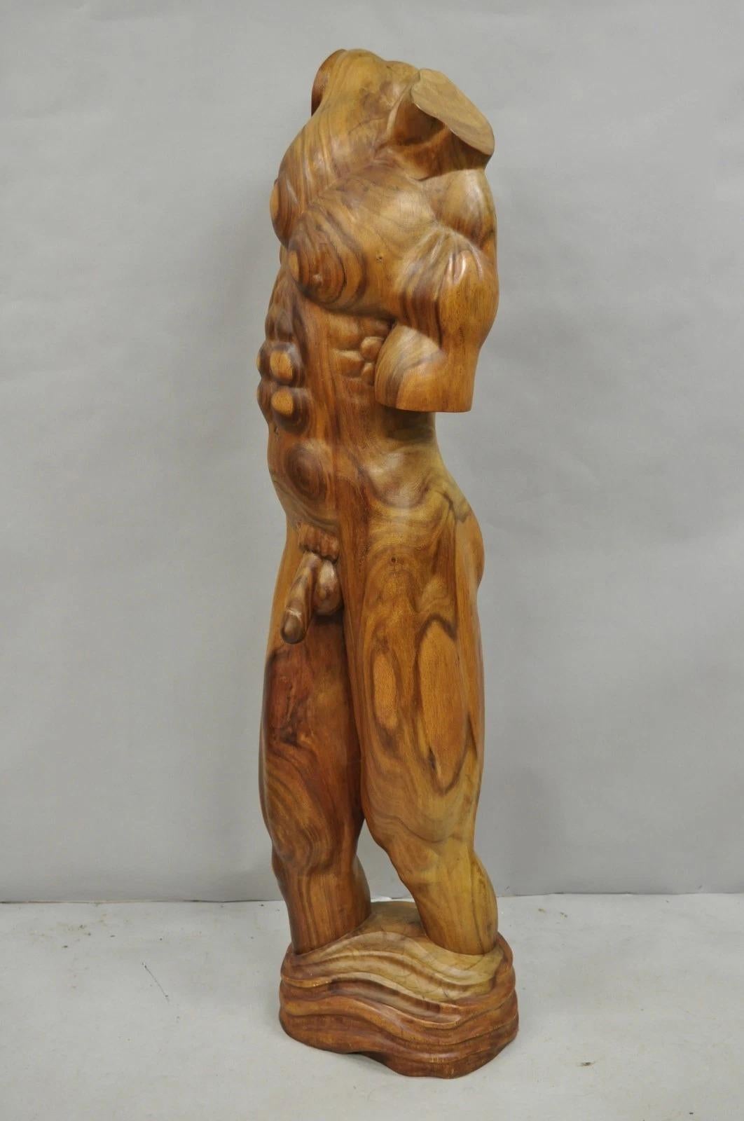 Scultura in legno intagliato di nudo maschile a grandezza naturale da 60