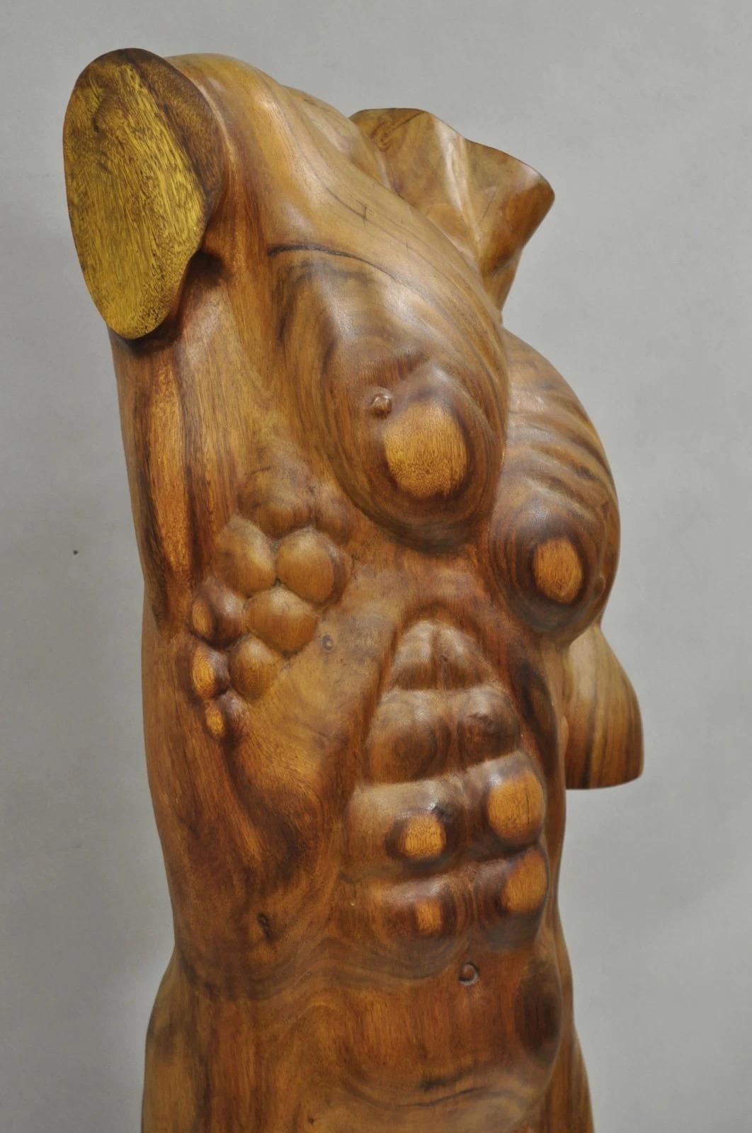 Scultura in legno intagliato di nudo maschile a grandezza naturale da 60