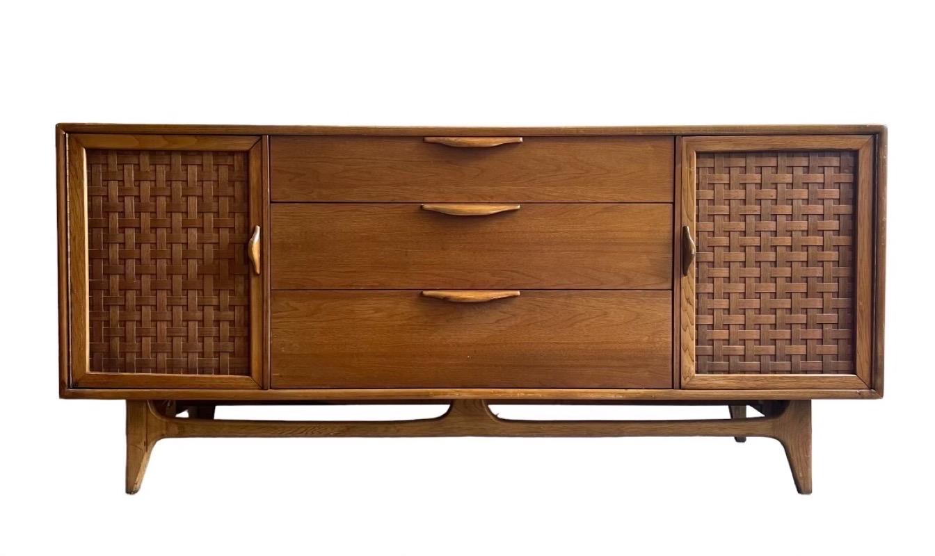 Vintage Mid-Century Modern 9 Drawer Dresser. Dovetail Drawers by Lane

Dimensions. 66 W ; 19 D ; 30 H.