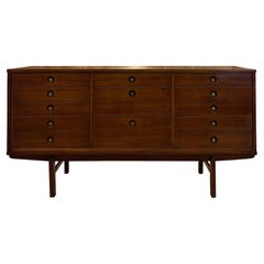Vintage Mid Century Modern 9 Drawer Dresser