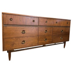 Vintage Mid Century Modern 9-Drawer Dresser Walnut Wood with Original Hardware