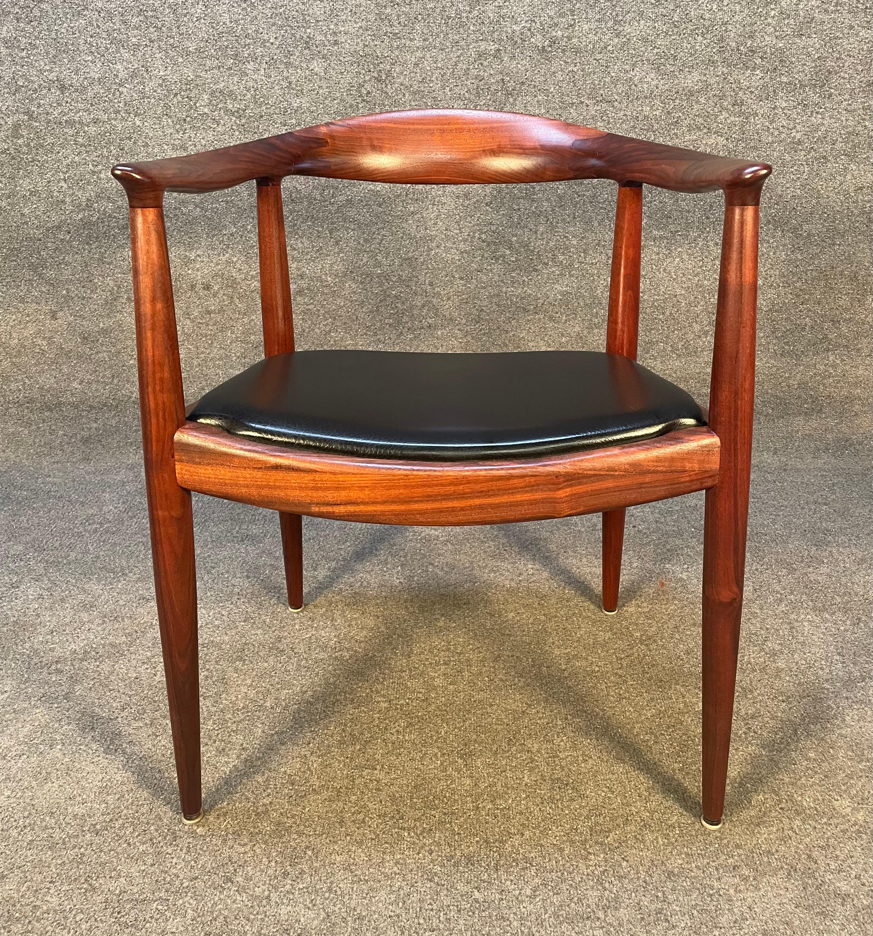 Vintage Mid-Century Modern Accent Chair in the Manner of Hans Wegner 2