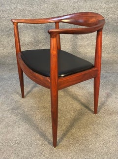 Vintage Mid-Century Modern Accent Chair in the Manner of Hans Wegner