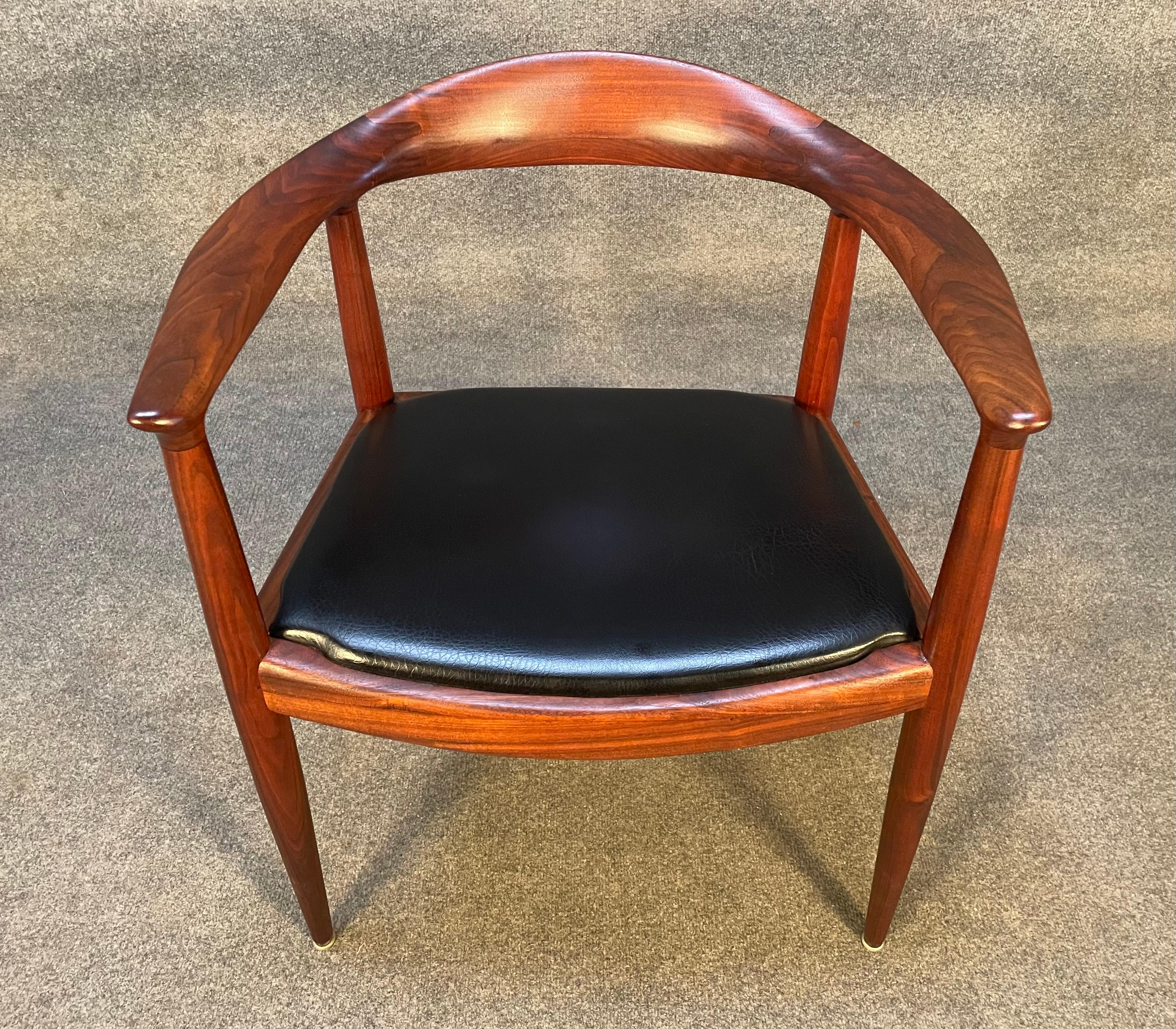 Vintage Mid-Century Modern Accent Chair in the Manner of Hans Wegner 1
