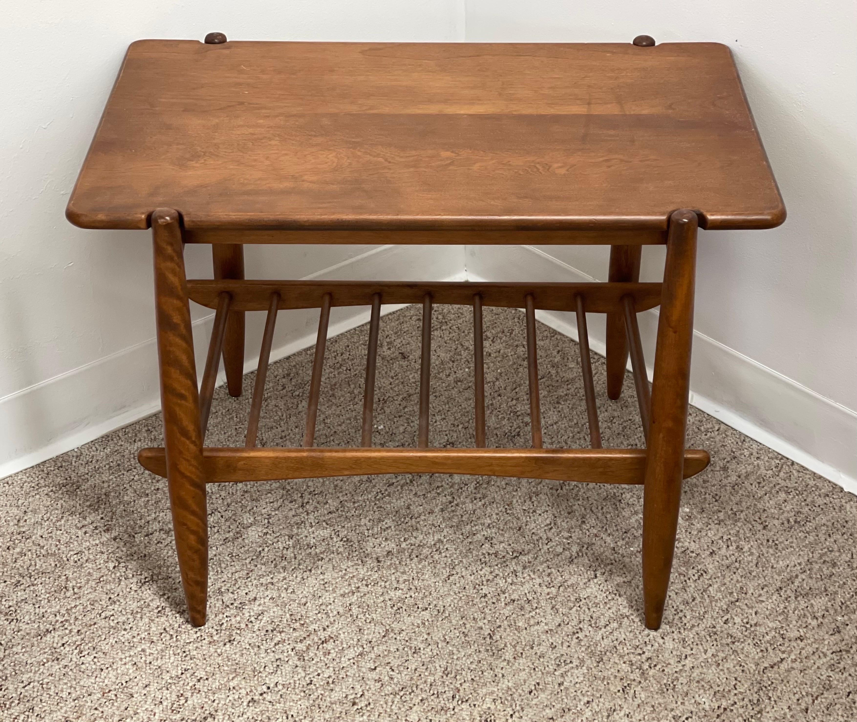 Vintage Mid-Century Modern Accent Table In Good Condition For Sale In Seattle, WA