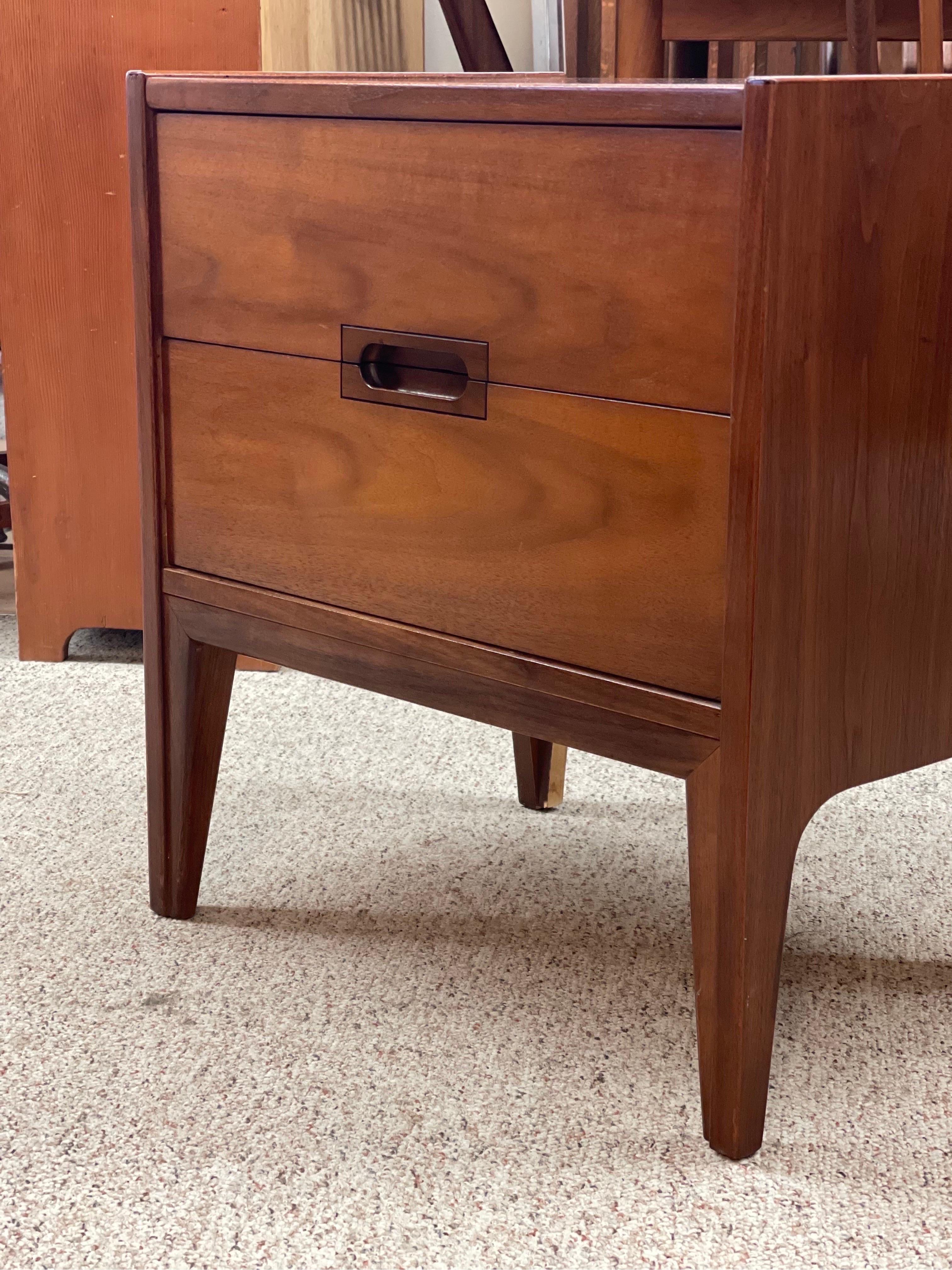 Late 20th Century Vintage Mid-Century Modern Accent Tables Dovetail Drawers For Sale