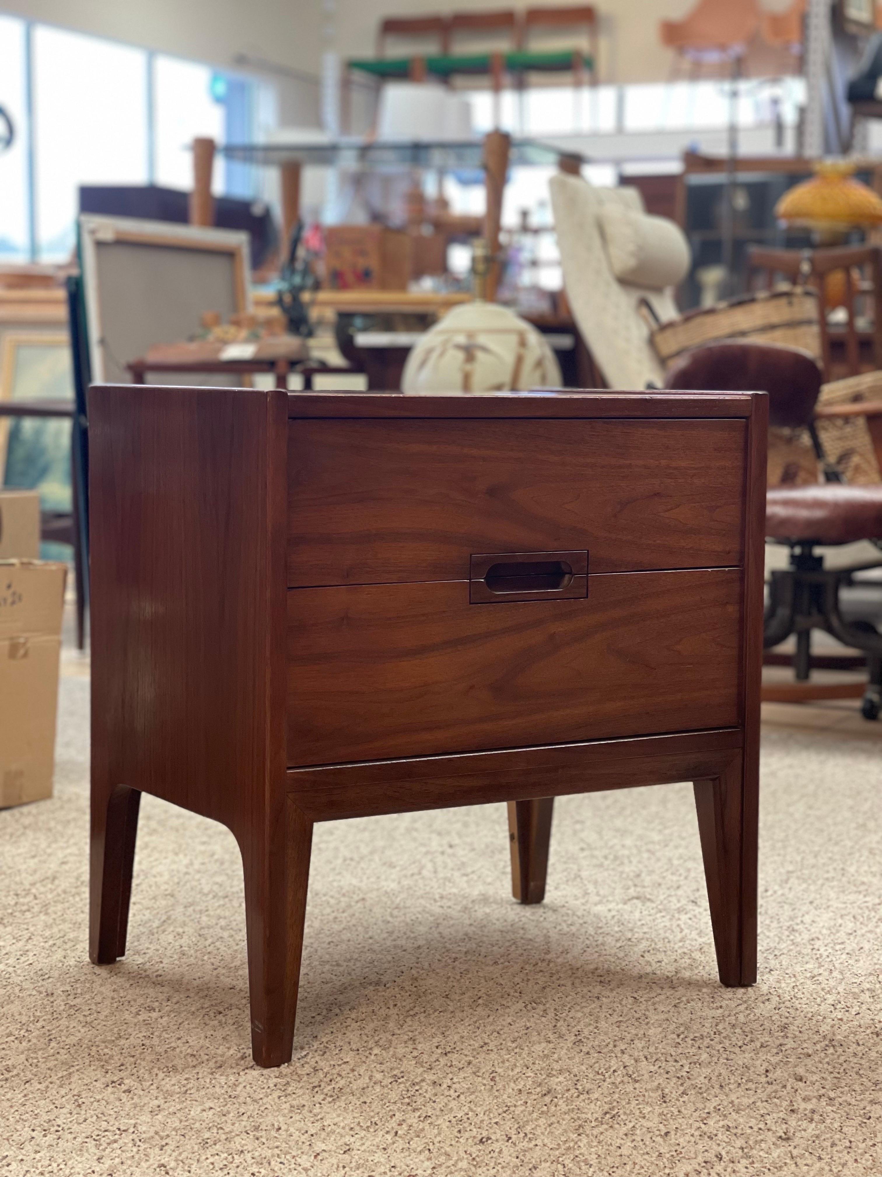 Wood Vintage Mid-Century Modern Accent Tables Dovetail Drawers For Sale