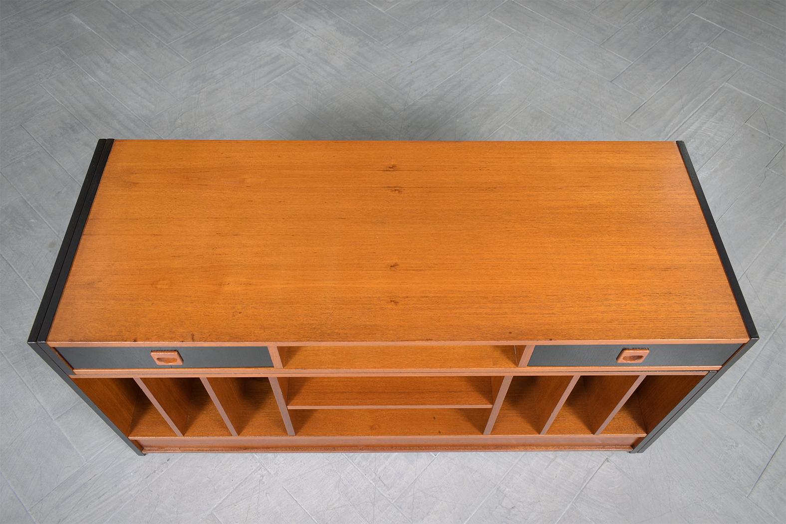 Vintage Mid-Century Modern Adjustable Cabinet: Stylish & Functional Design For Sale 3