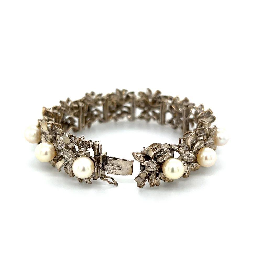 Vintage Mid Century Modern Akoya Pearl Gold Bracelet In Excellent Condition For Sale In Montreal, QC