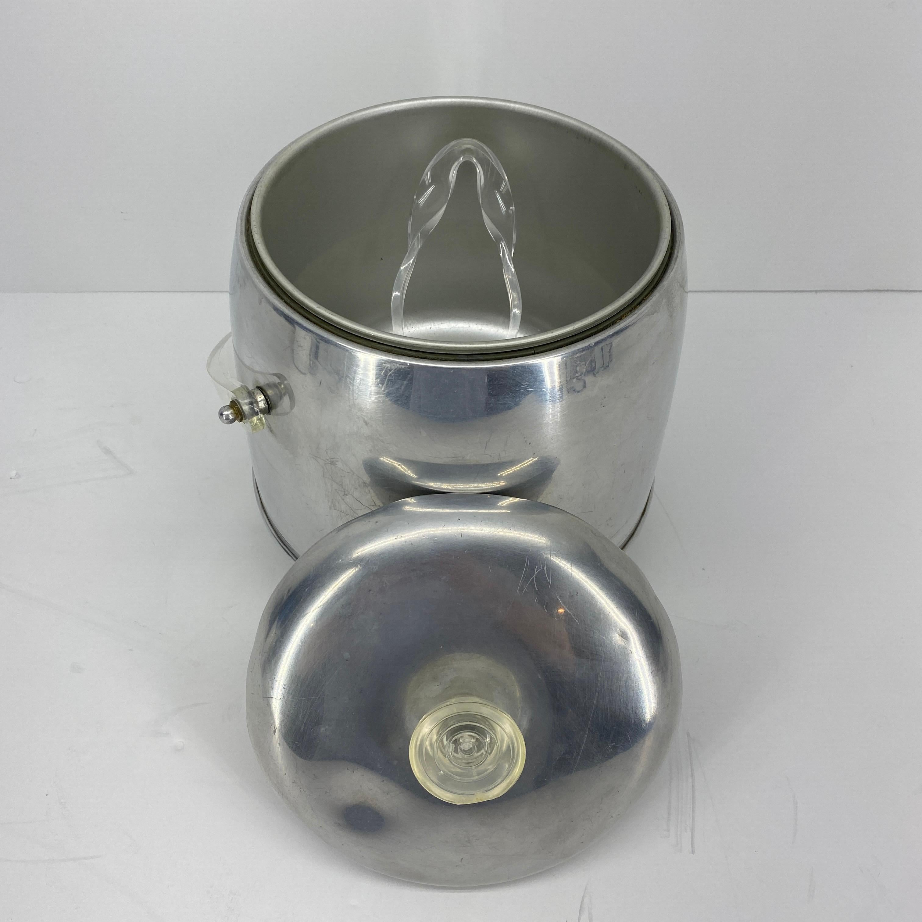Vintage Mid-Century Modern Aluminum and Lucite Ice Bucket and Tongs For Sale 1