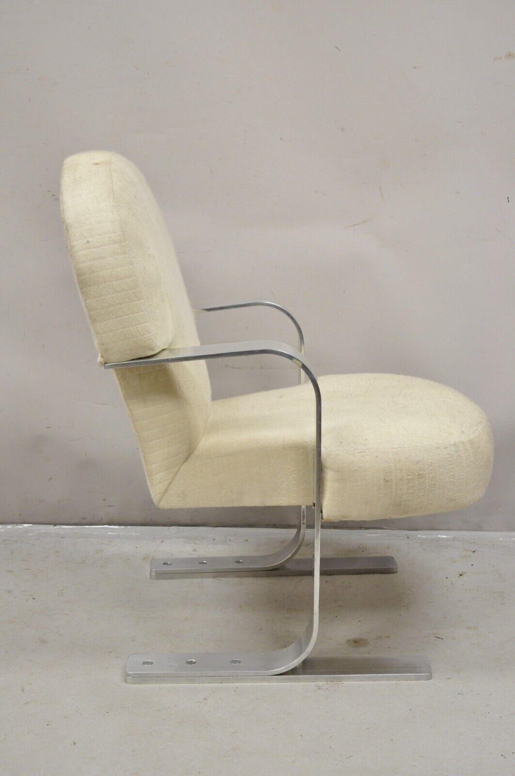 Vintage Mid Century Modern Aluminum Flat Bar Ski Base Cantilever Lounge Chair For Sale 6