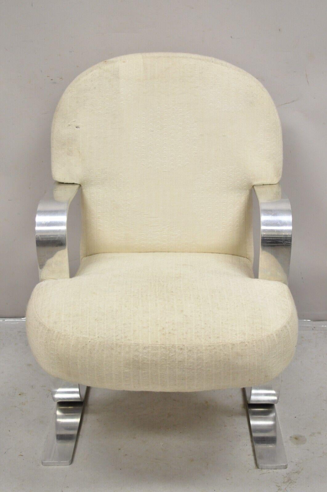 Vintage Mid Century Modern Aluminum Flat Bar Ski Base Cantilever Lounge Chair. Circa Late 20th Century. Measurements: 36