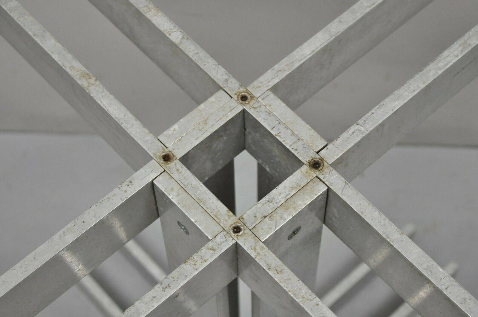 Américain Base de table à piédestal géométrique vintage en métal et aluminium, sans plateau, style moderne du milieu du siècle dernier en vente