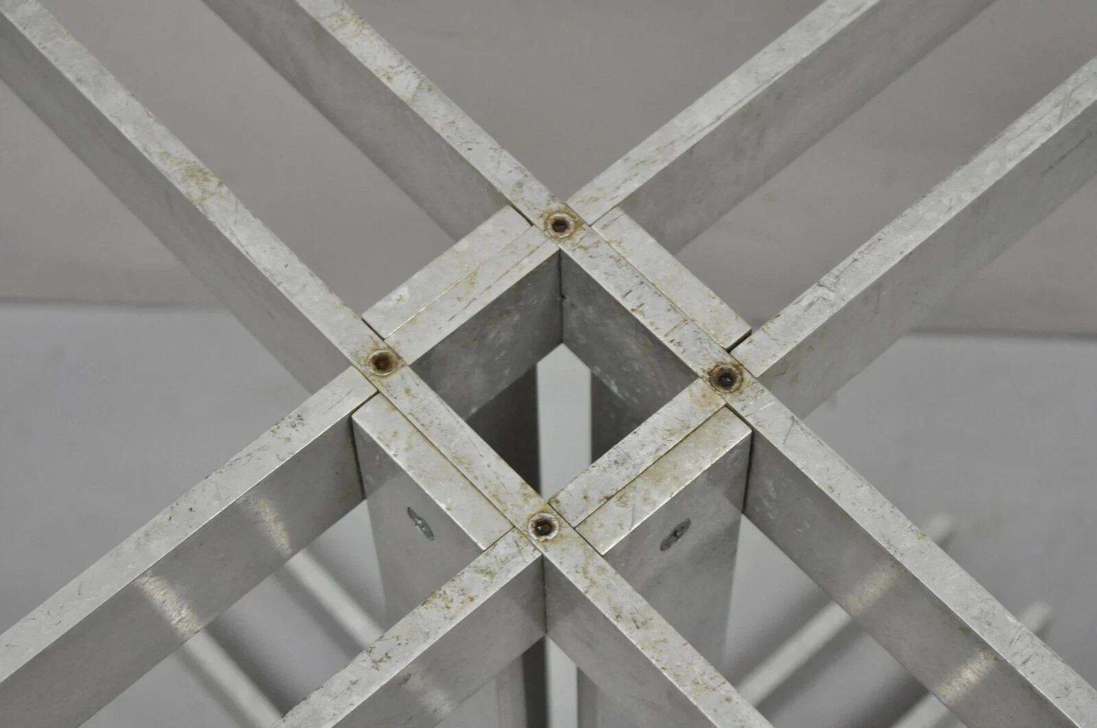 Sconosciuto Base per tavolo con piedistallo geometrico in alluminio, vintage Mid Century Modern - Senza piano in vendita