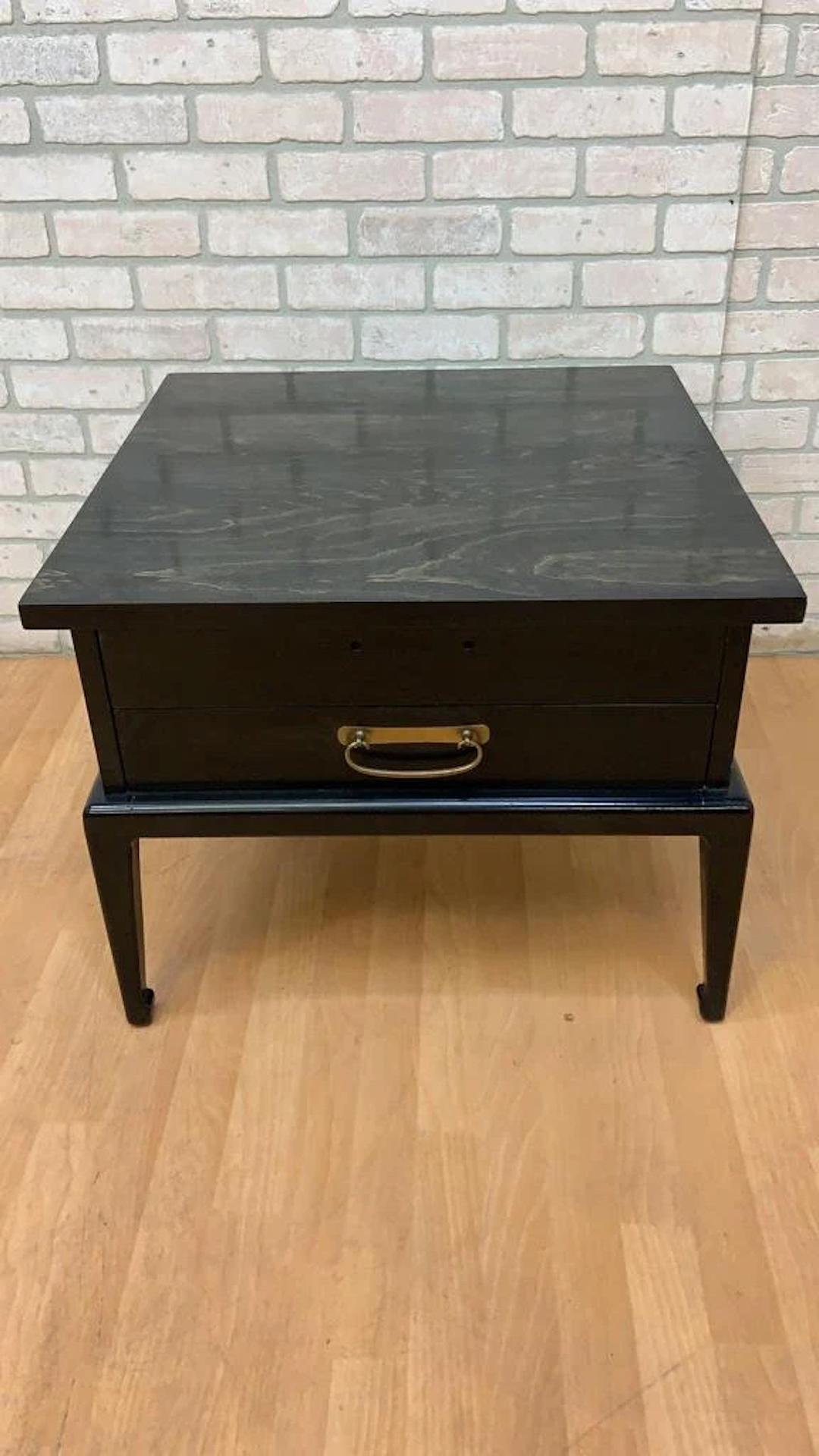 Tavolini del Mid Century Modern American of Martinsville - Coppia di tavolini da notte in vendita 3