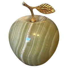 Moderne Apfel-Skulptur aus der Mitte des Jahrhunderts