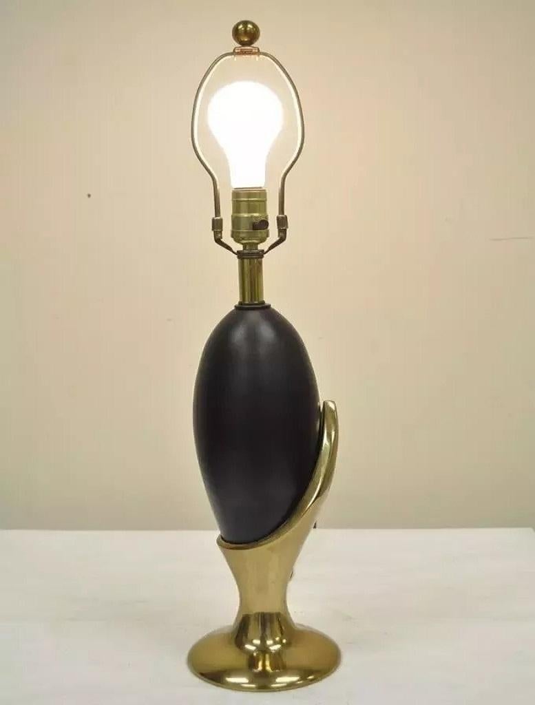 XX secolo Vintage Mid Century Modern Art Deco Brass Black Metal Egg Nouveau Lampada da tavolo in vendita