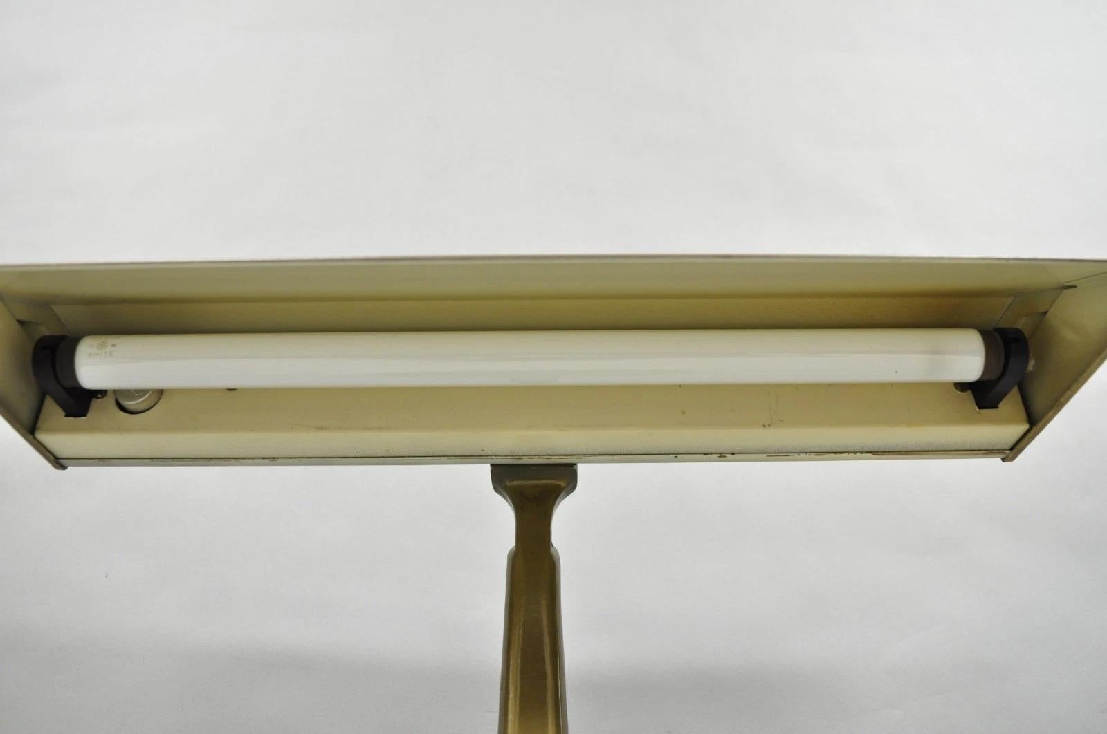 Vintage Mid Century Modern Art Deco Metal Bronze Finish Bankers Table Desk Lamp For Sale 3