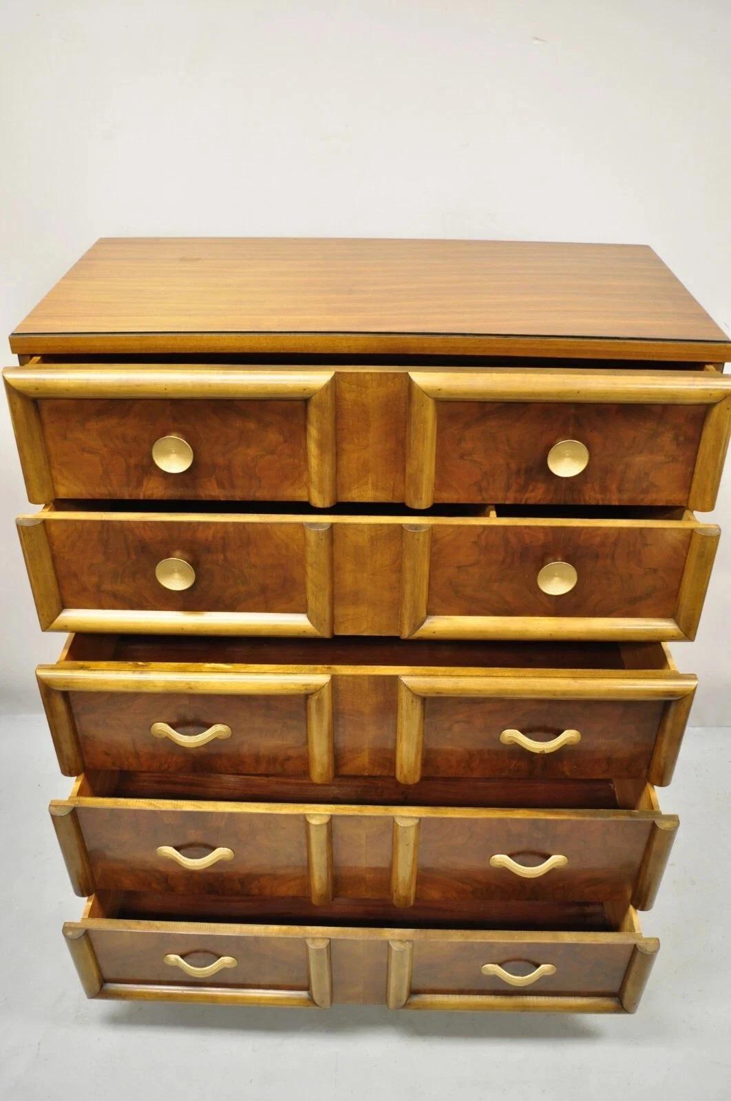 Vintage Mid Century Modern Art Deco Nussbaum Kommode hoch von Joerns Bros (Walnuss) im Angebot