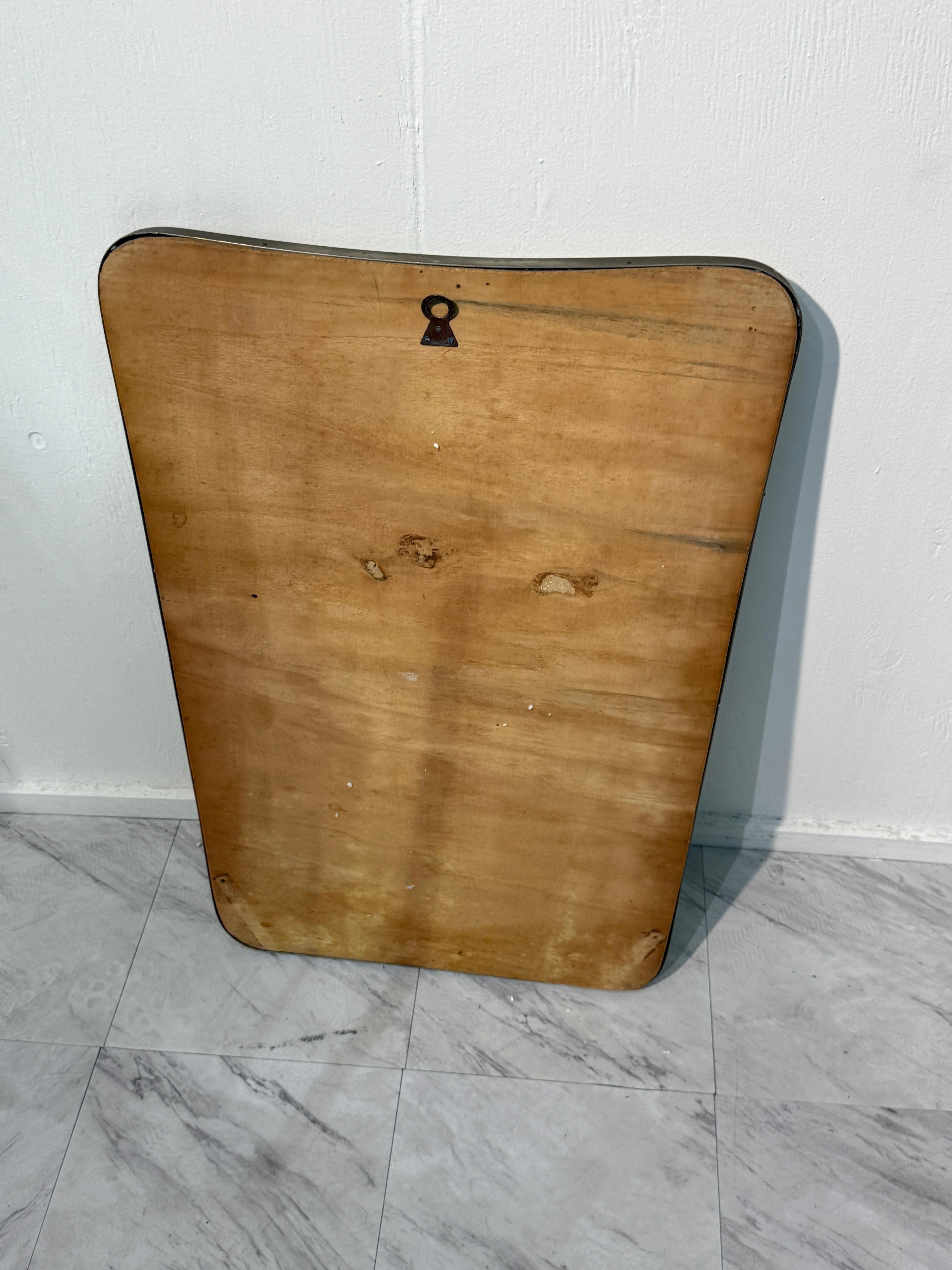 Espejo de pared asimétrico vintage moderno de mediados de siglo Latón en venta