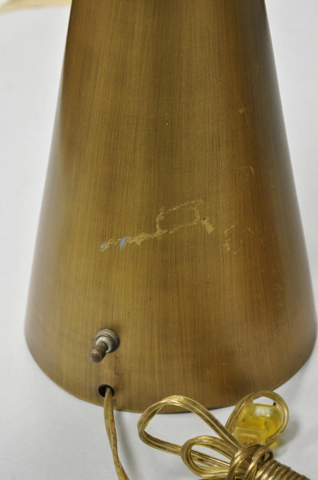 Lámpara de sobremesa dorada Vintage Mid Century Modern Atomic Era Green Flying Saucer - Pareja en venta 3
