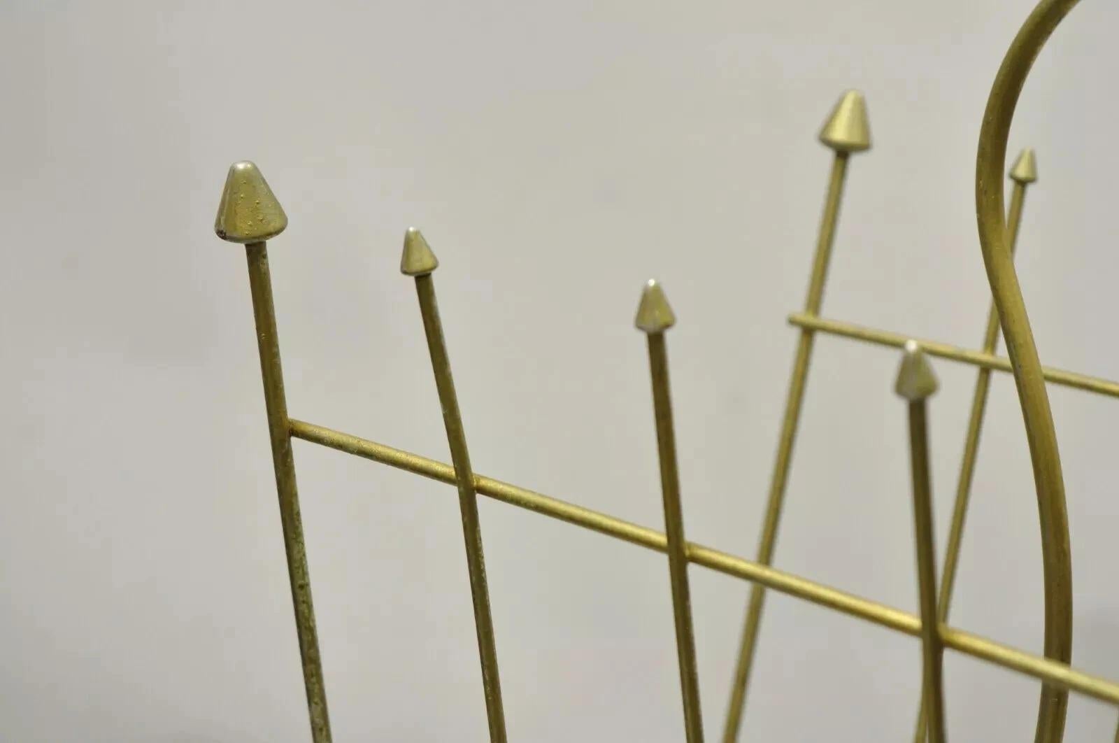 Vintage Mid Century Modern Atomic Era Metal Wire Gold Magazine Rack Stand (Metall) im Angebot